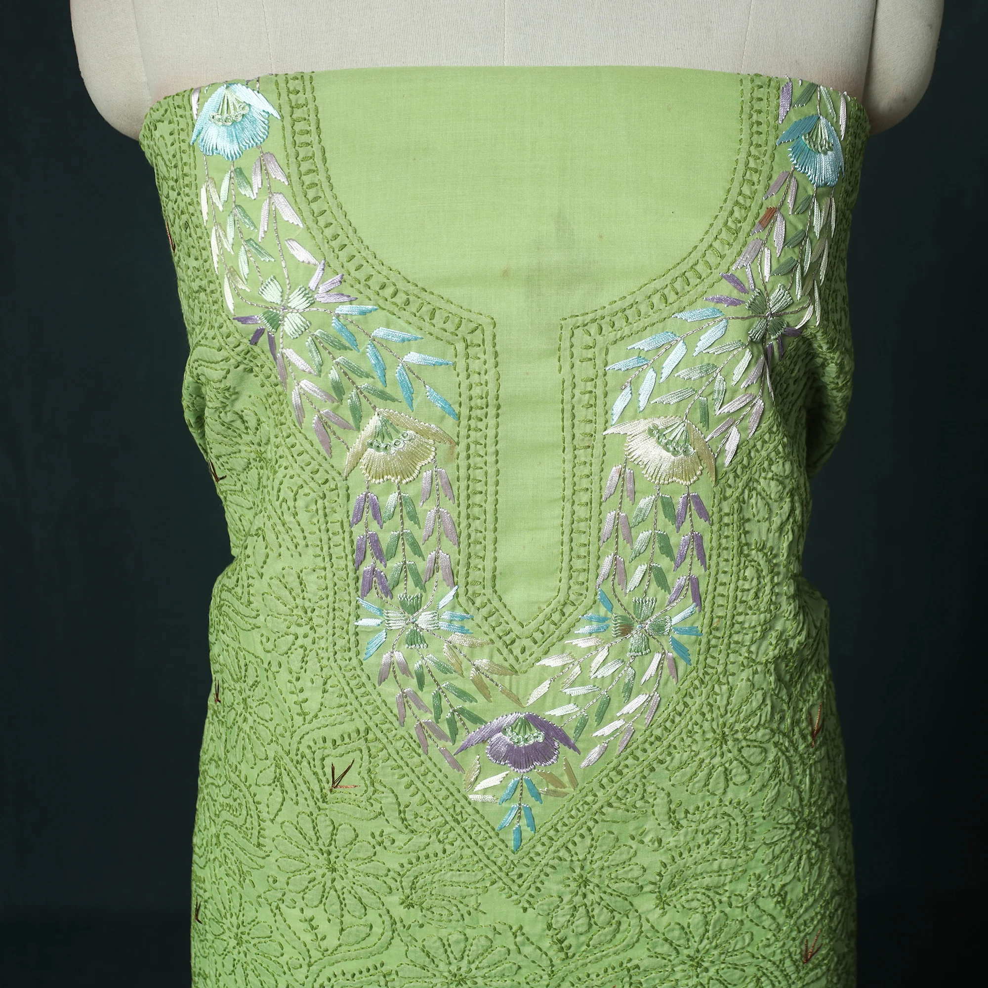 Lucknow Chikankari Parsi Style Hand Embroidered Pure Mul Cotton Unstitched Kurta Material (2.8M) 17 - Image 3