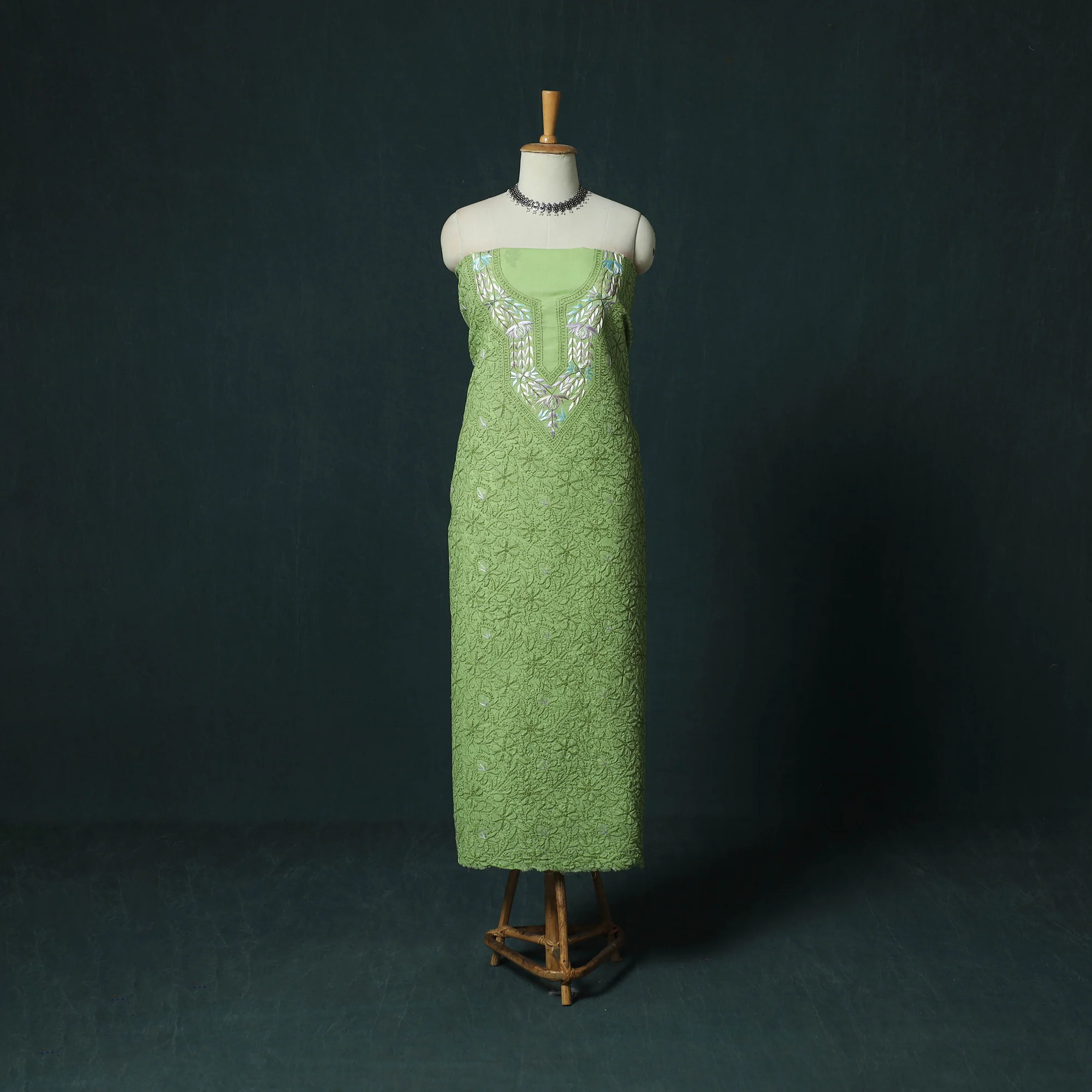 Lucknow Chikankari Parsi Style Hand Embroidered Pure Mul Cotton Unstitched Kurta Material (2.8M) 18