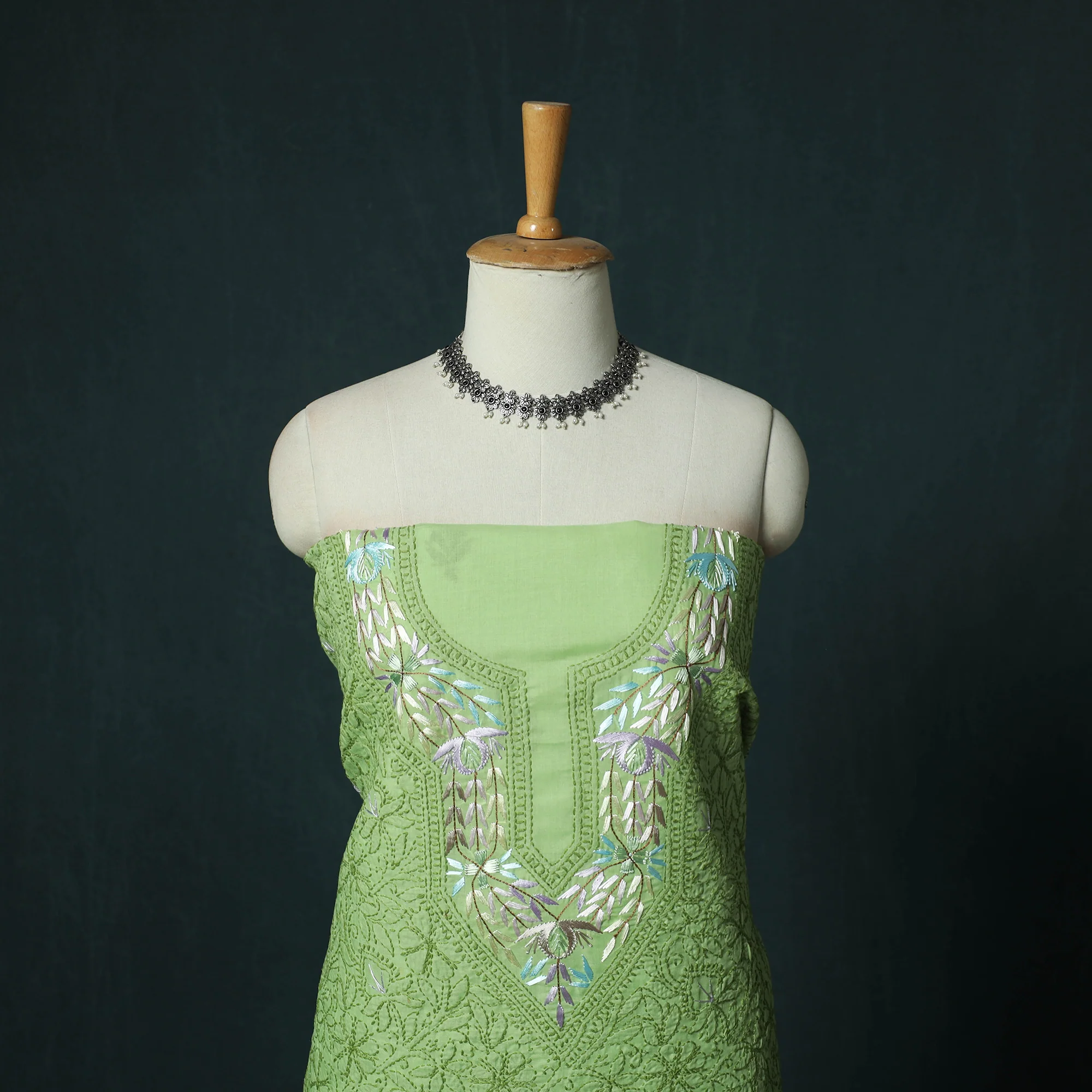 Lucknow Chikankari Parsi Style Hand Embroidered Pure Mul Cotton Unstitched Kurta Material (2.8M) 18 - Image 2