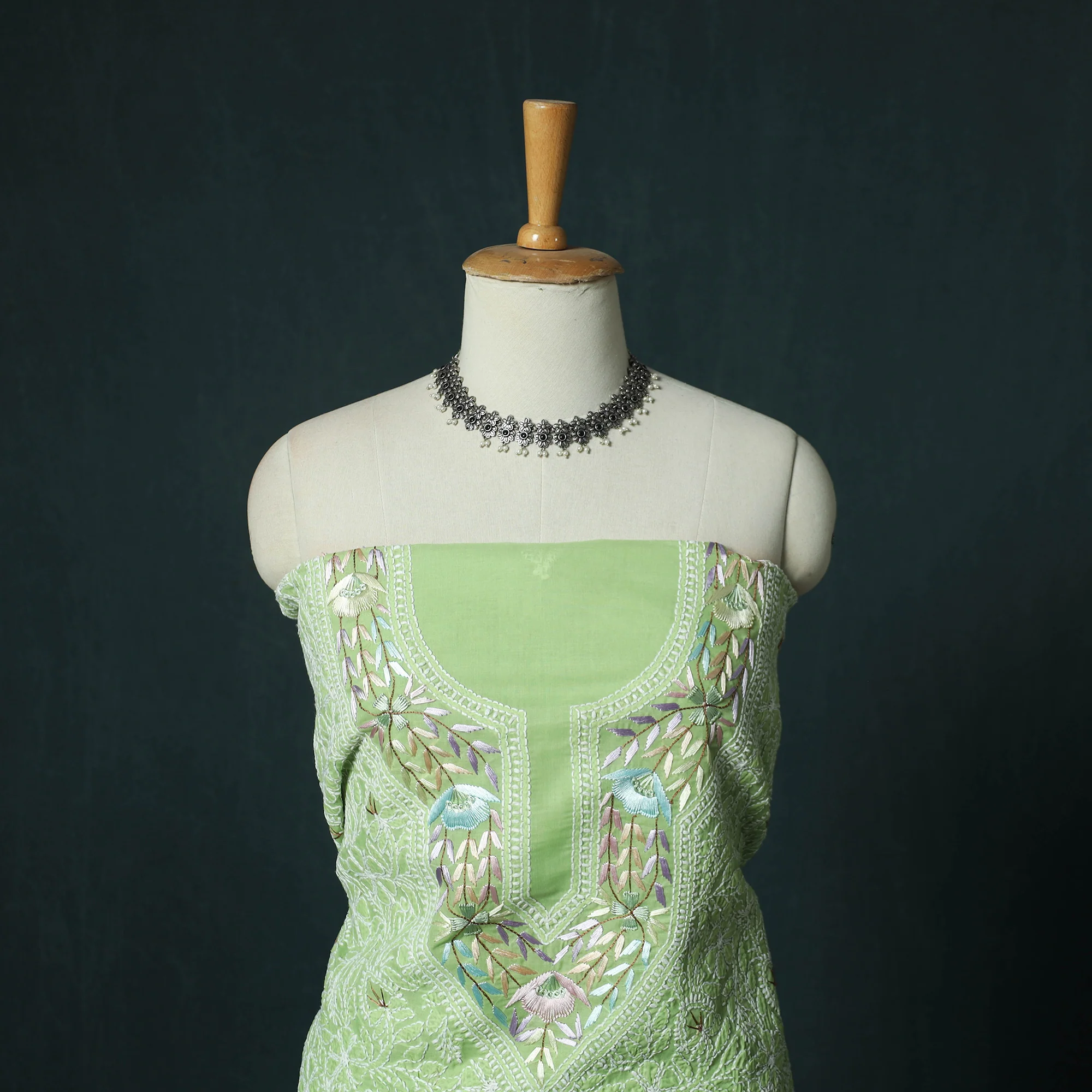 Lucknow Chikankari Parsi Style Hand Embroidered Pure Mul Cotton Unstitched Kurta Material (2.8M) 19 - Image 2
