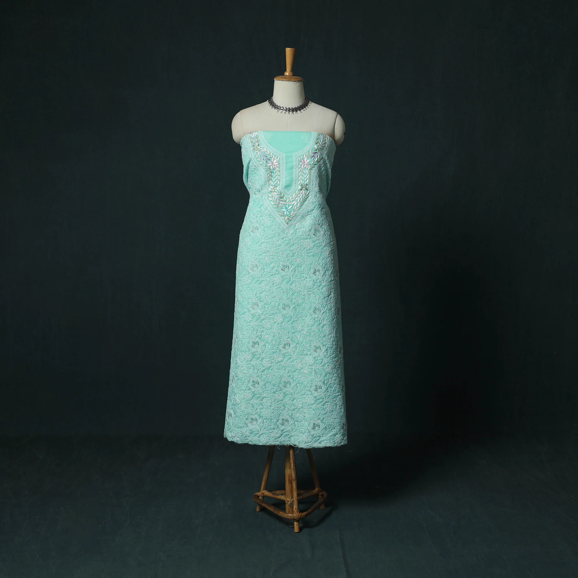 Lucknow Chikankari Parsi Style Hand Embroidered Pure Mul Cotton Unstitched Kurta Material (2.8M) 20
