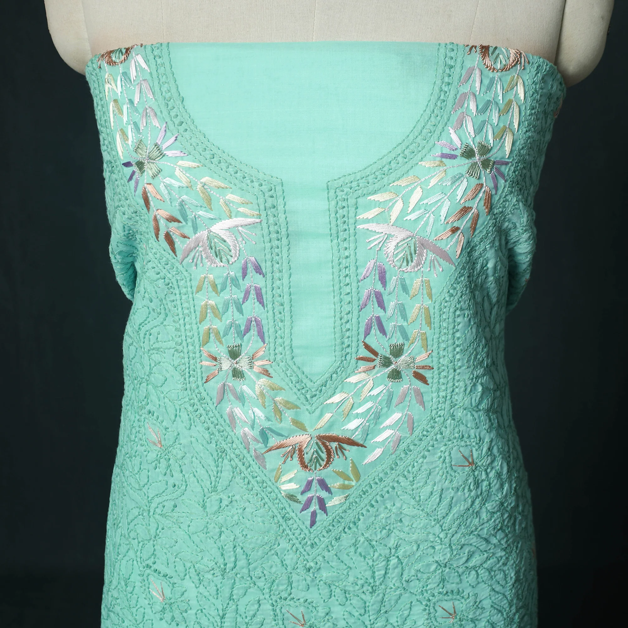 Lucknow Chikankari Parsi Style Hand Embroidered Pure Mul Cotton Unstitched Kurta Material (2.8M) 21 - Image 3