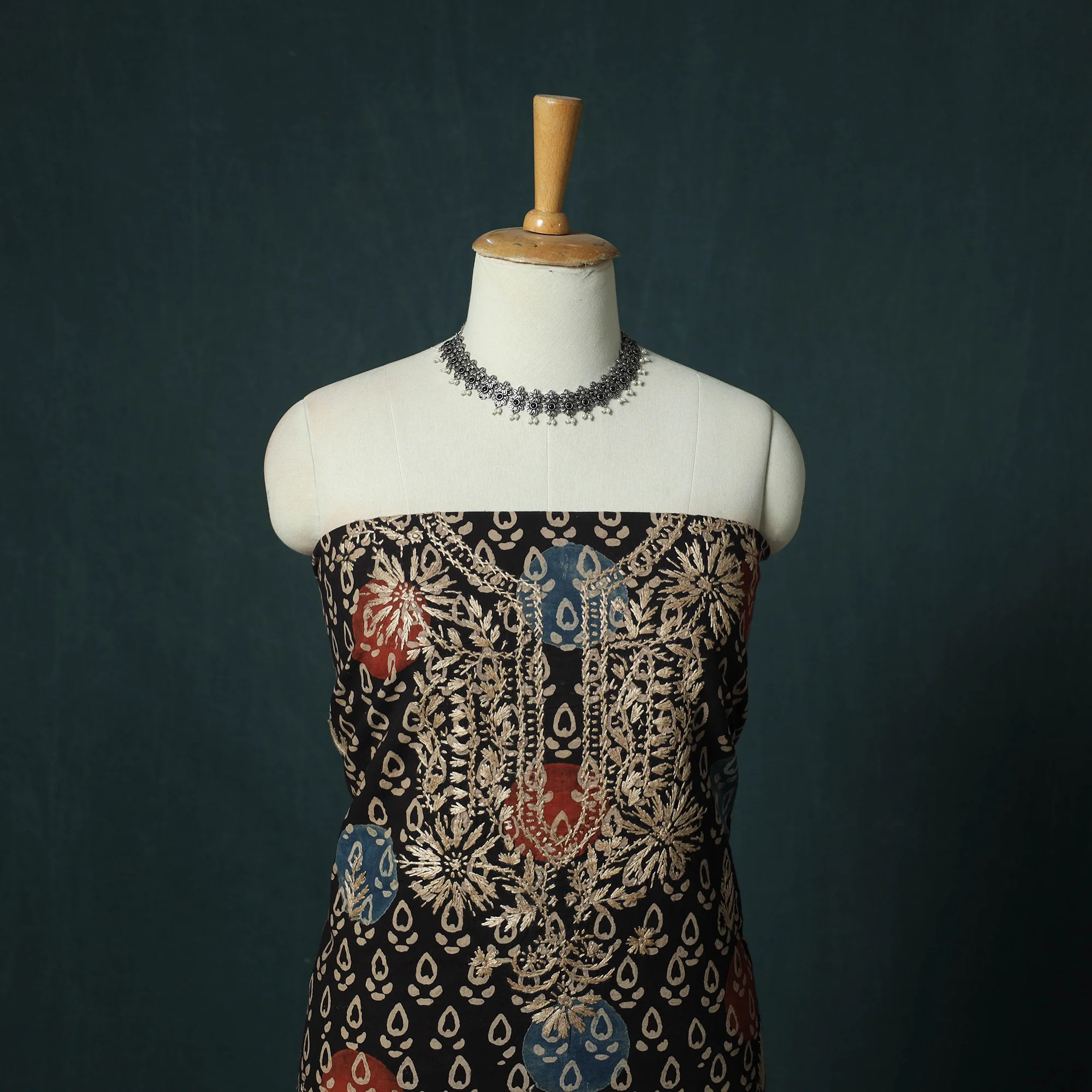 Lucknowi Chikankari Hand Embroidered Ajrakh Cotton Unstitched Kurta Material (2.5M) 45 - Image 2