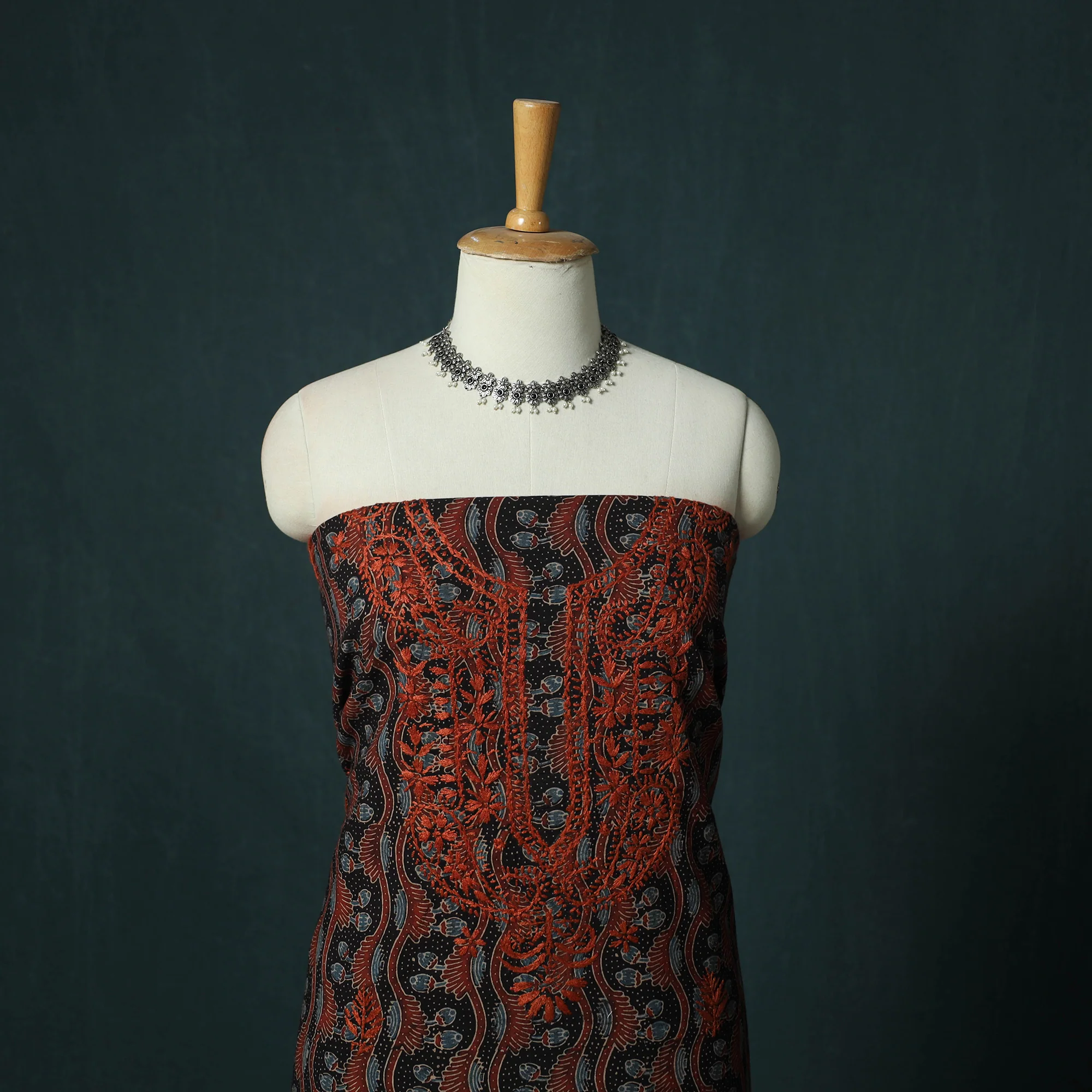 Lucknowi Chikankari Hand Embroidered Ajrakh Cotton Unstitched Kurta Material (2.5M) 46 - Image 2