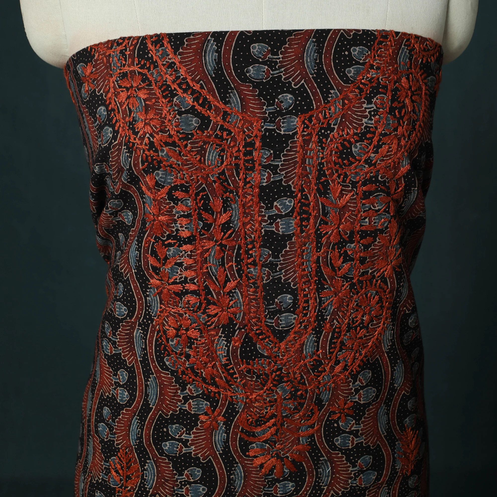 Lucknowi Chikankari Hand Embroidered Ajrakh Cotton Unstitched Kurta Material (2.5M) 46 - Image 3