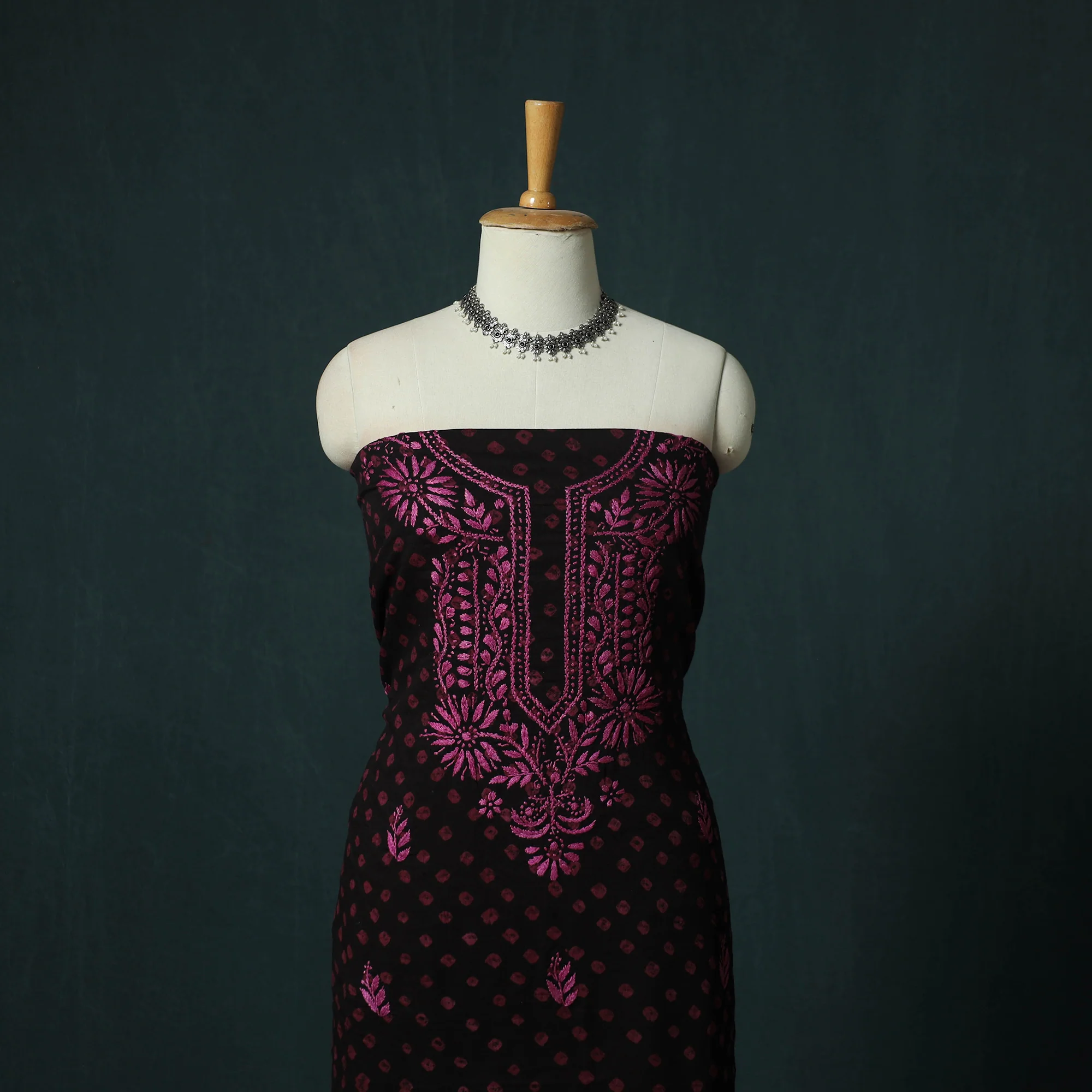 Lucknowi Chikankari Hand Embroidered Bandhani Cotton Unstitched Kurta Material (2.5M) 11 - Image 2