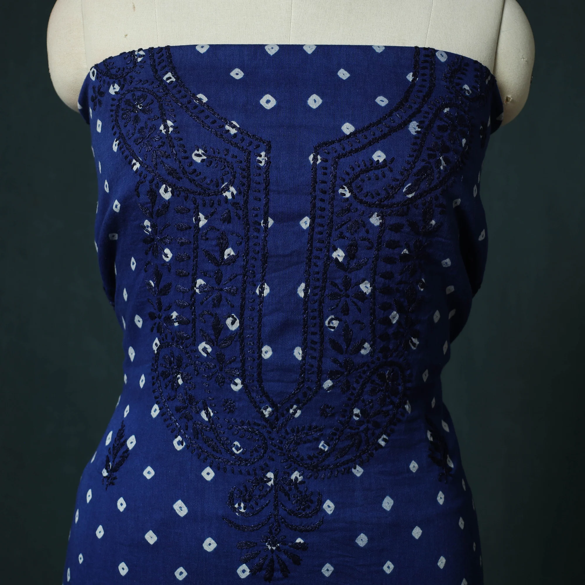 Lucknowi Chikankari Hand Embroidered Bandhani Cotton Unstitched Kurta Material (2.5M) 14 - Image 3