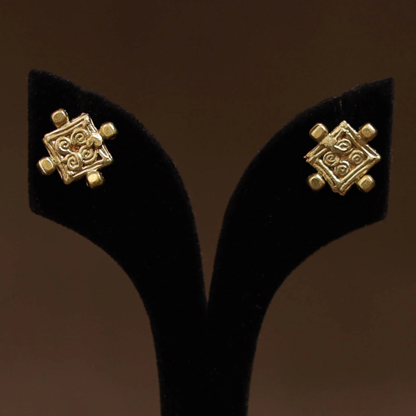Miharu Tribal Dokra Brass Stud Earrings 18 - Image 2