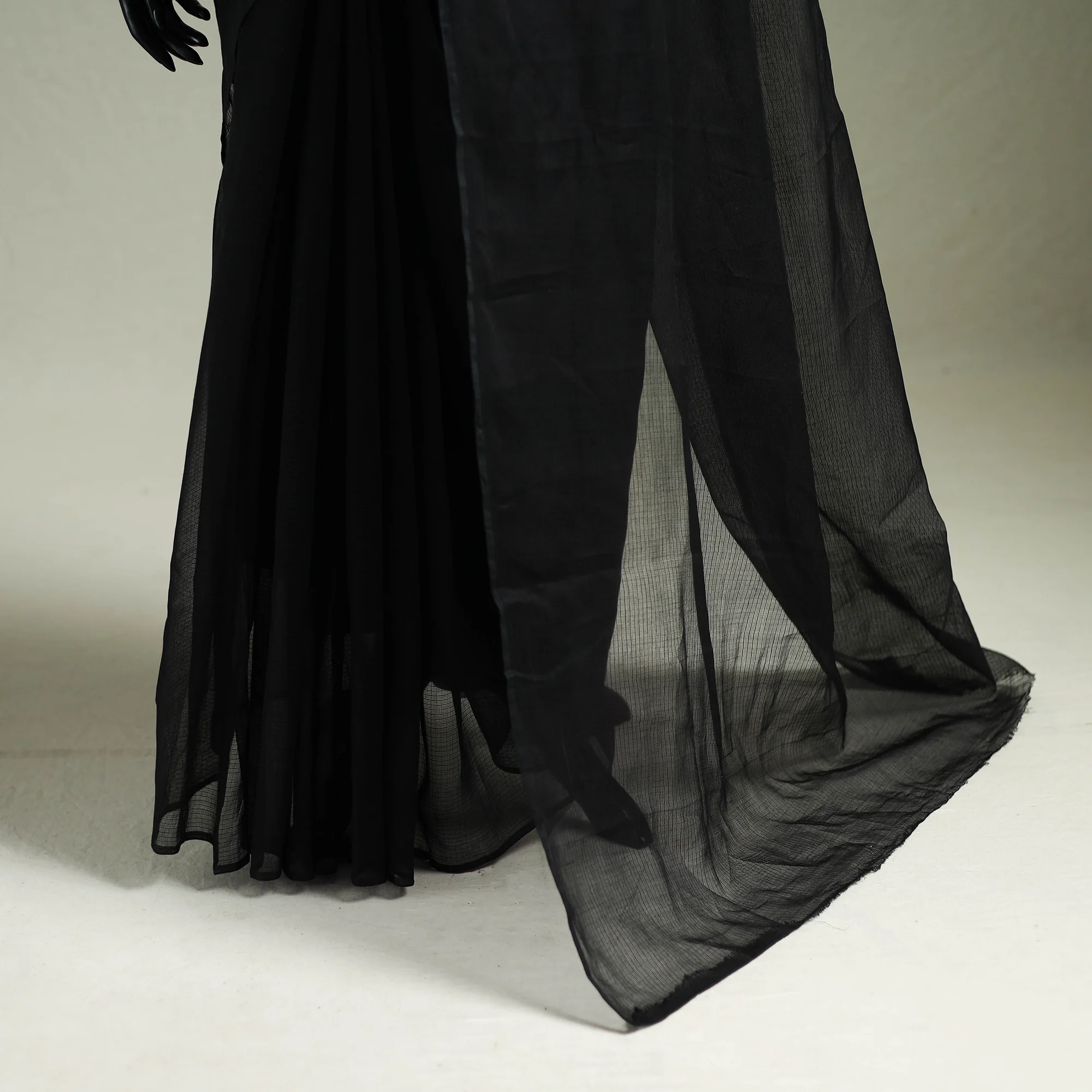 Black - Nazaakat Kota Doria Cotton Plain Saree with Blouse & Jewellery Set 05 - Image 4