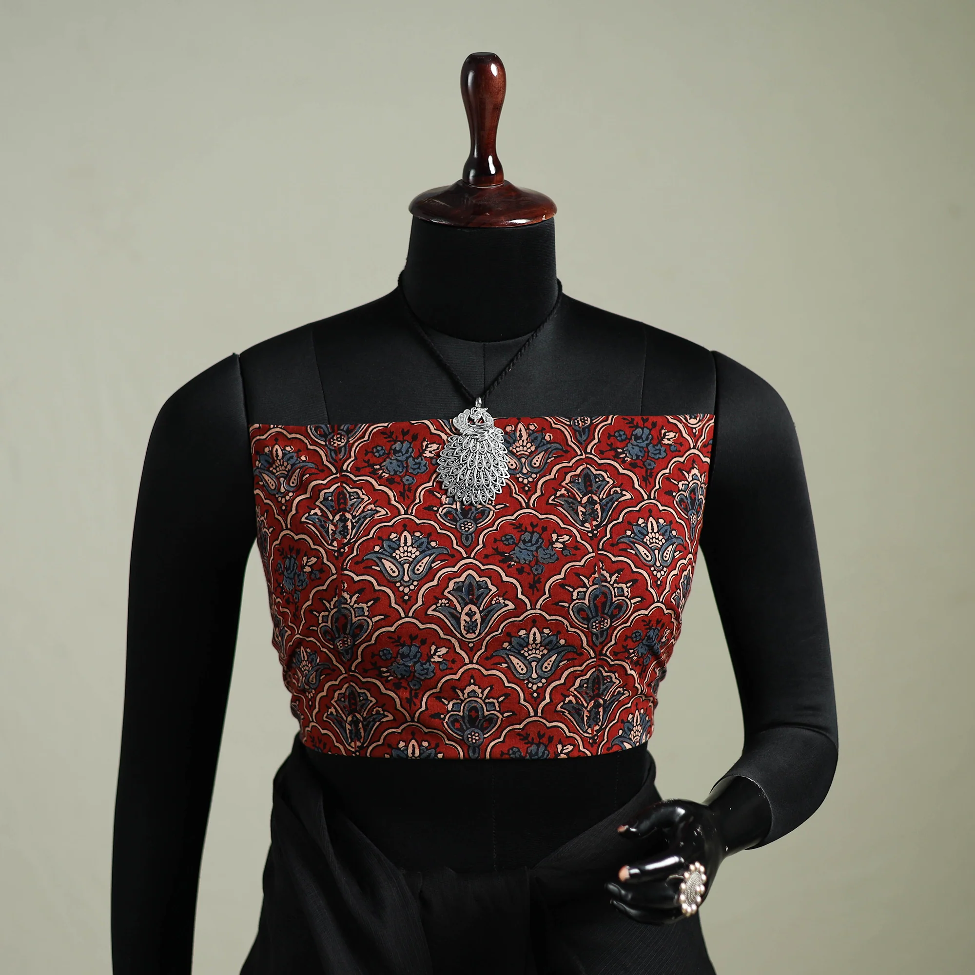 Black - Nazaakat Kota Doria Cotton Plain Saree with Blouse & Jewellery Set 06 - Image 2
