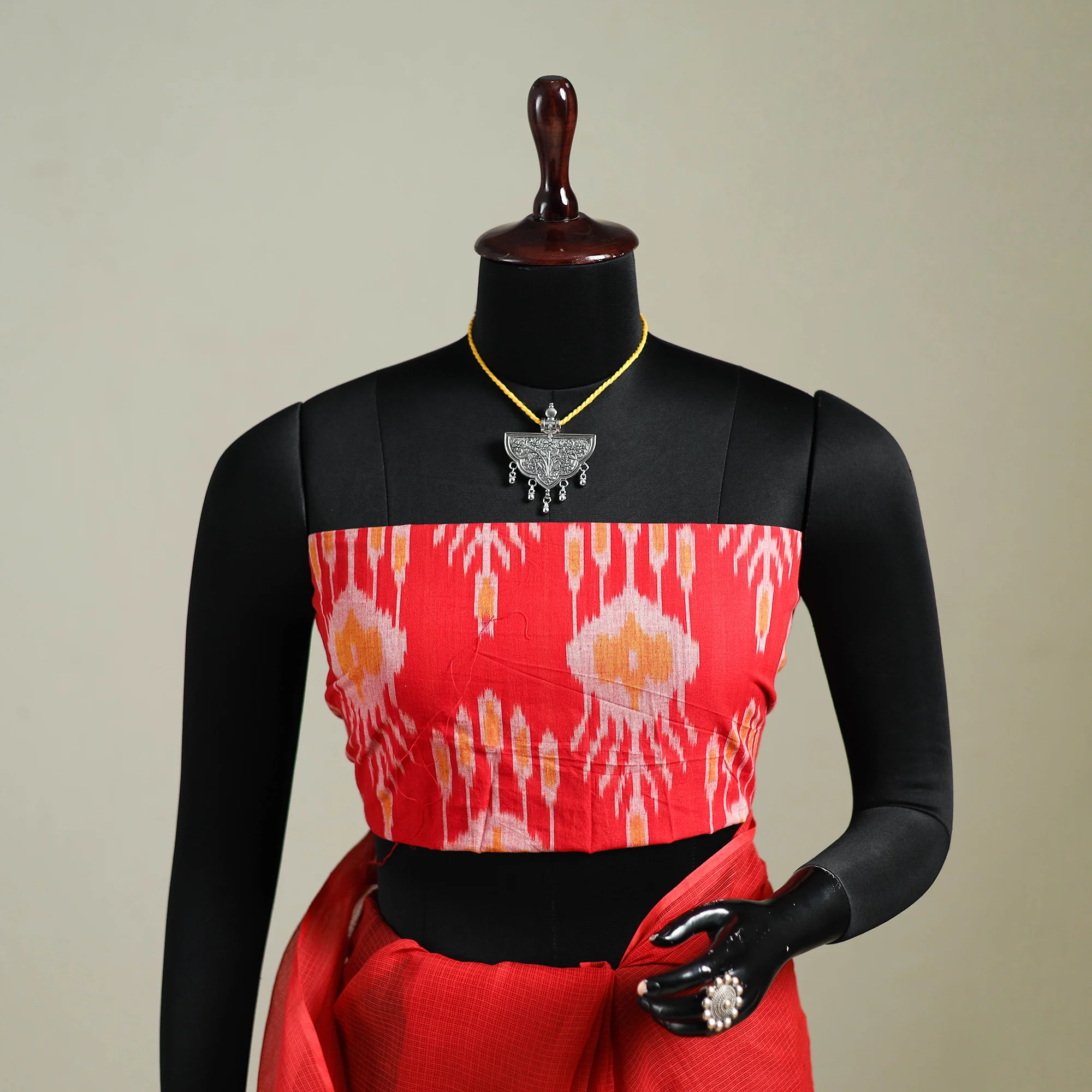 Red - Nazaakat Kota Doria Cotton Plain Saree with Blouse & Jewellery Set 104 - Image 2