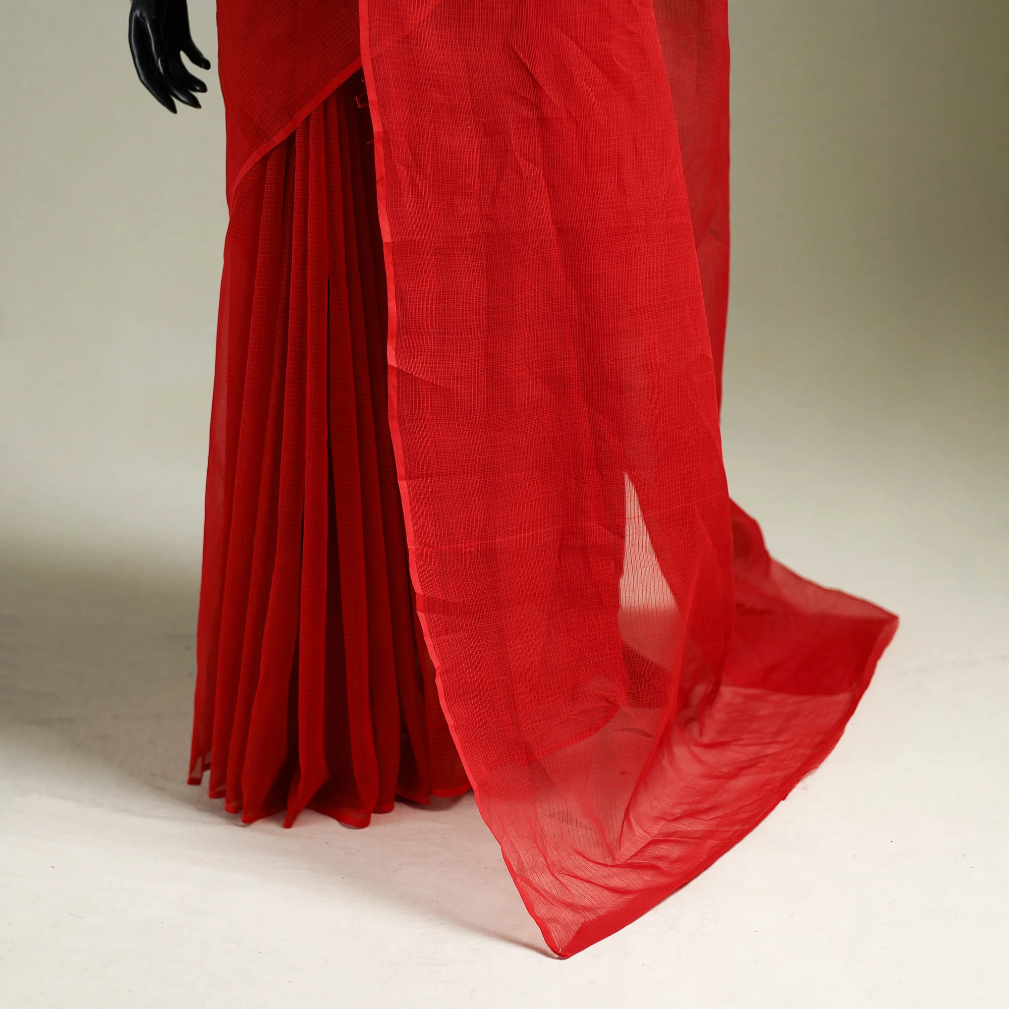 Red - Nazaakat Kota Doria Cotton Plain Saree with Blouse & Jewellery Set 106 - Image 4