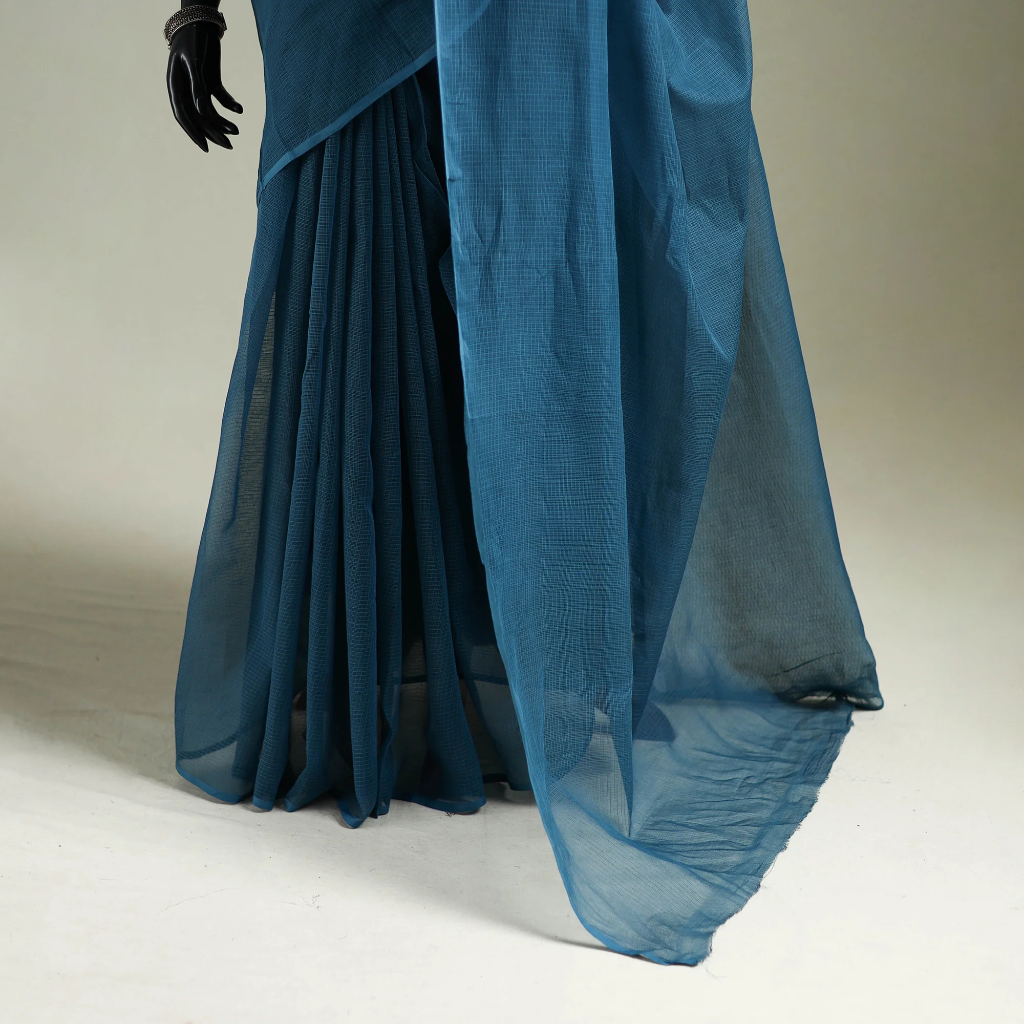 Blue - Nazaakat Kota Doria Cotton Plain Saree with Blouse & Jewellery Set 111 - Image 4