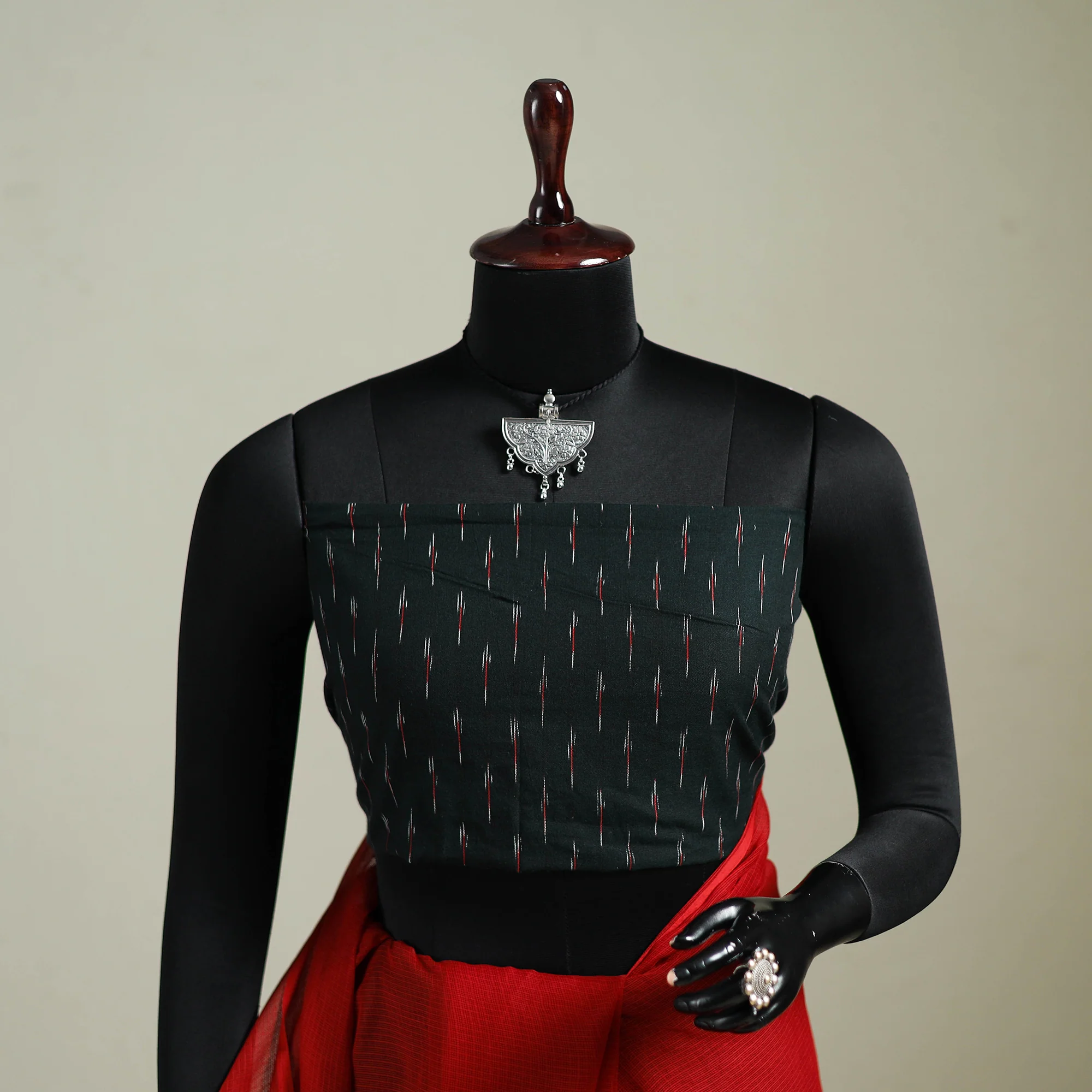 Red - Nazaakat Kota Doria Cotton Plain Saree with Blouse & Jewellery Set 112 - Image 2