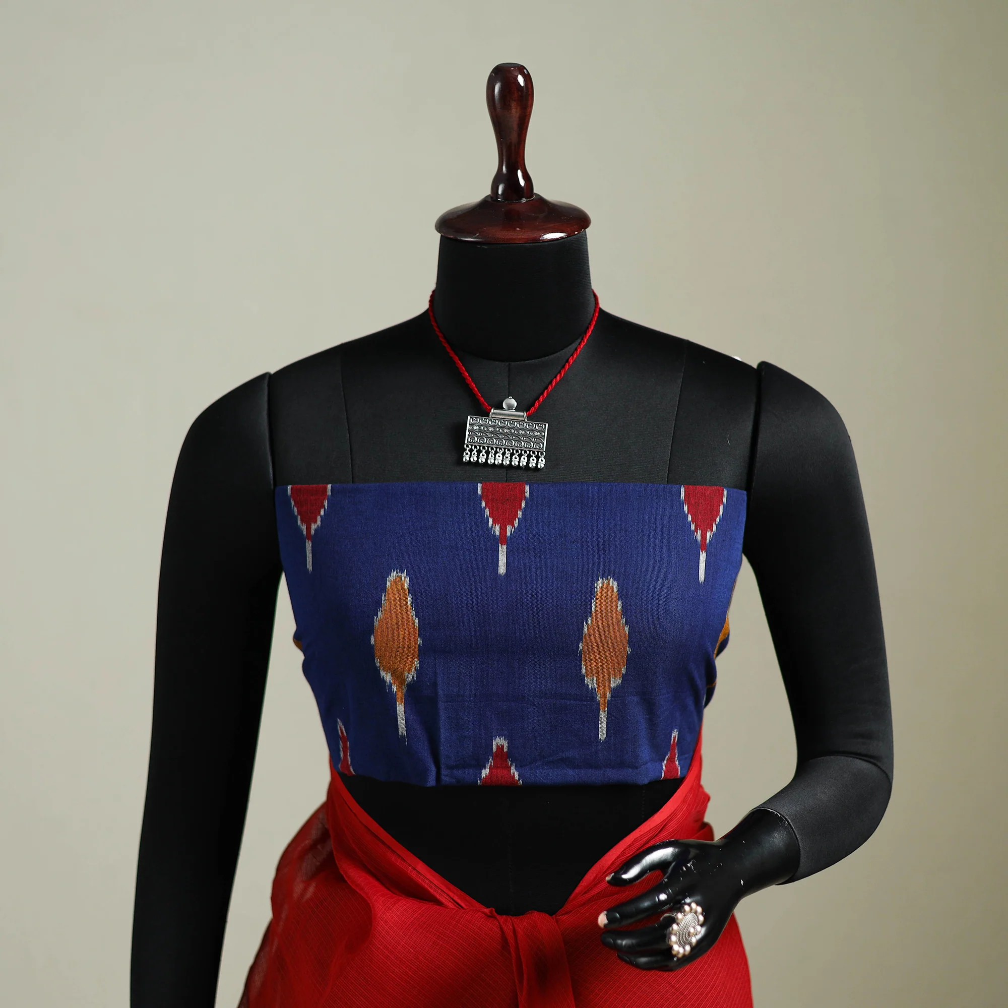 Red - Nazaakat Kota Doria Cotton Plain Saree with Blouse & Jewellery Set 114 - Image 2