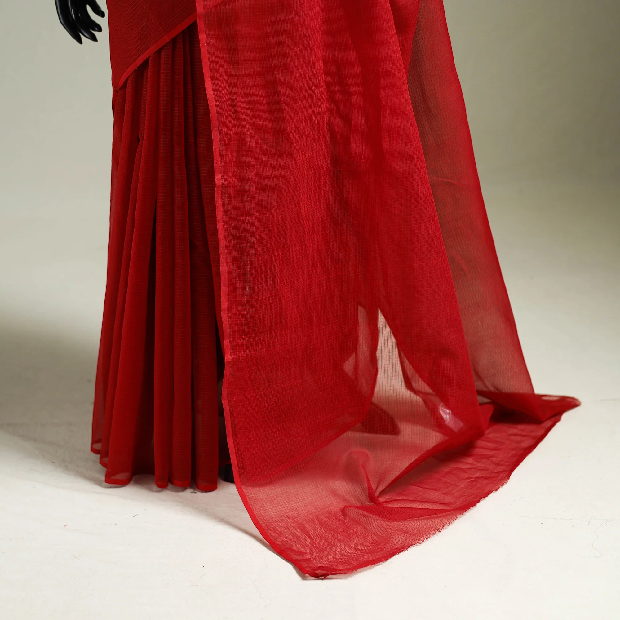 Red - Nazaakat Kota Doria Cotton Plain Saree with Blouse & Jewellery Set 114 - Image 4