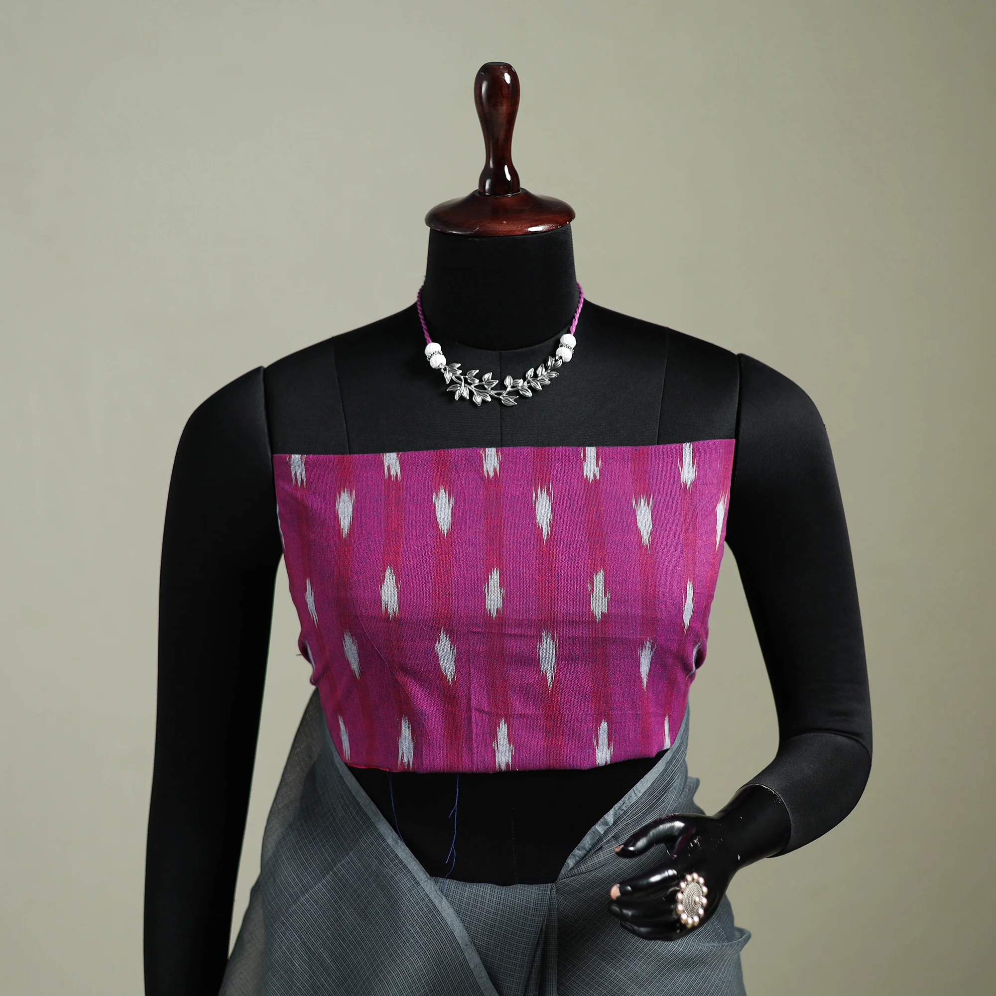 Grey - Nazaakat Kota Doria Cotton Plain Saree with Blouse & Jewellery Set 129 - Image 2