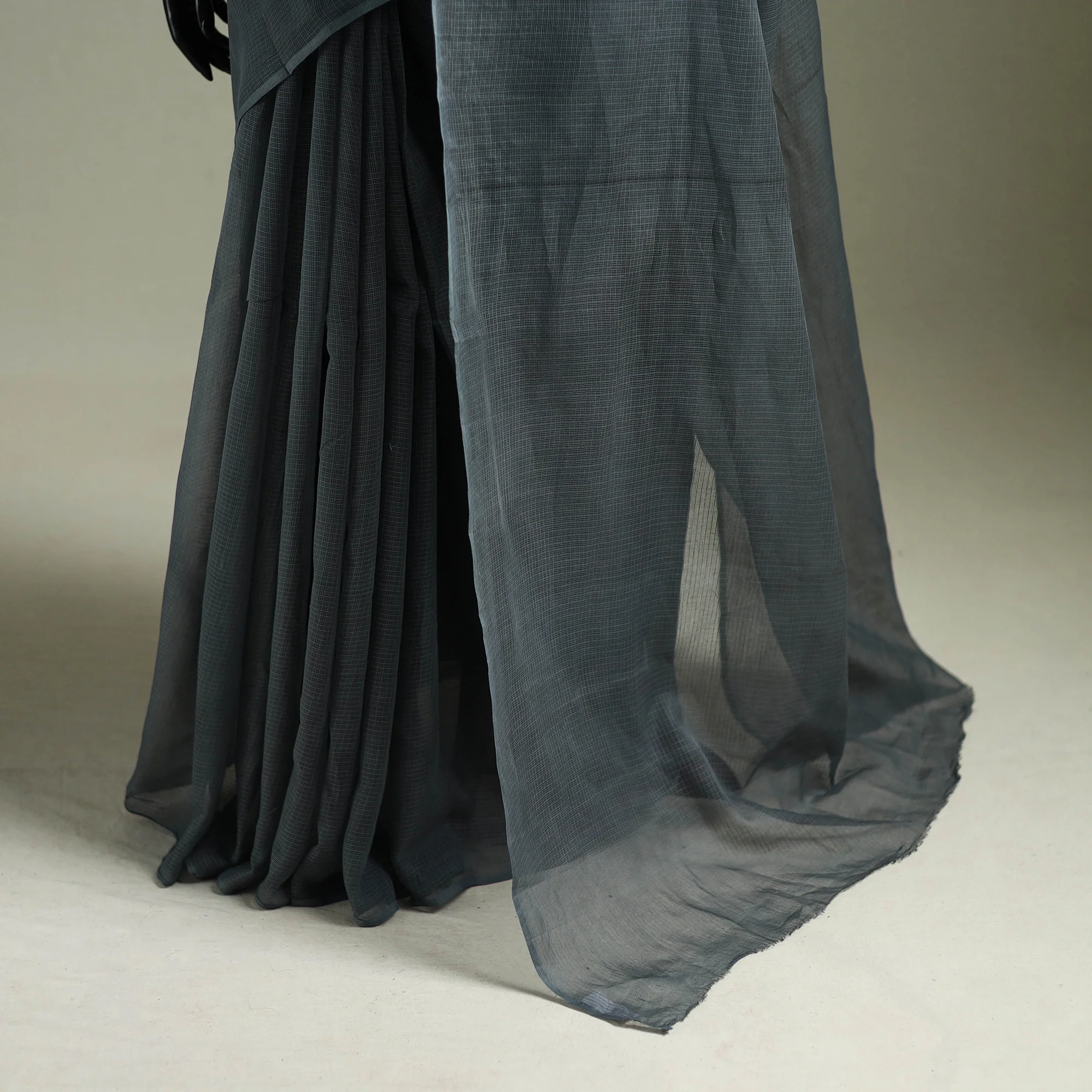 Grey - Nazaakat Kota Doria Cotton Plain Saree with Blouse & Jewellery Set 129 - Image 4