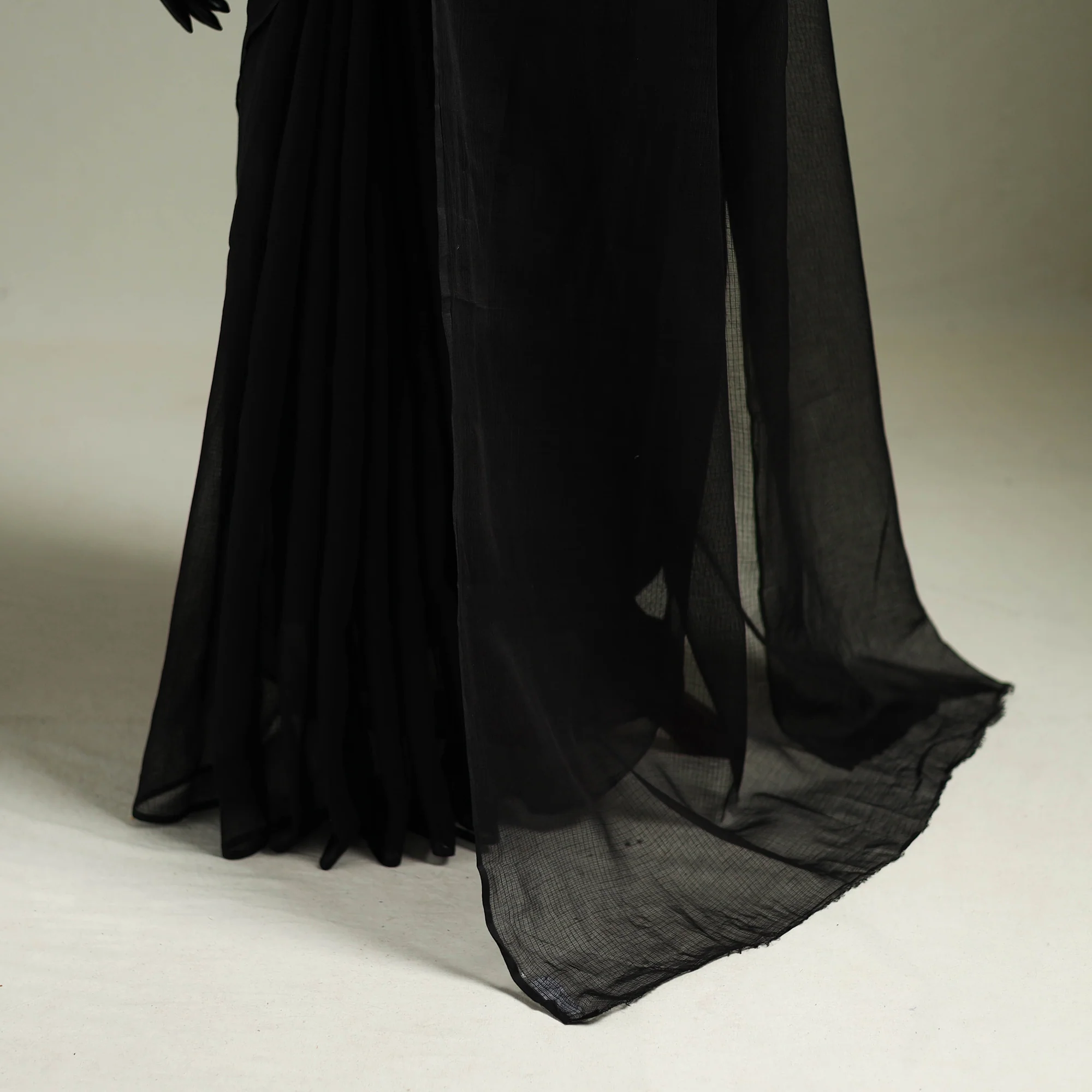 Black - Nazaakat Kota Doria Cotton Plain Saree with Blouse & Jewellery Set 130 - Image 4
