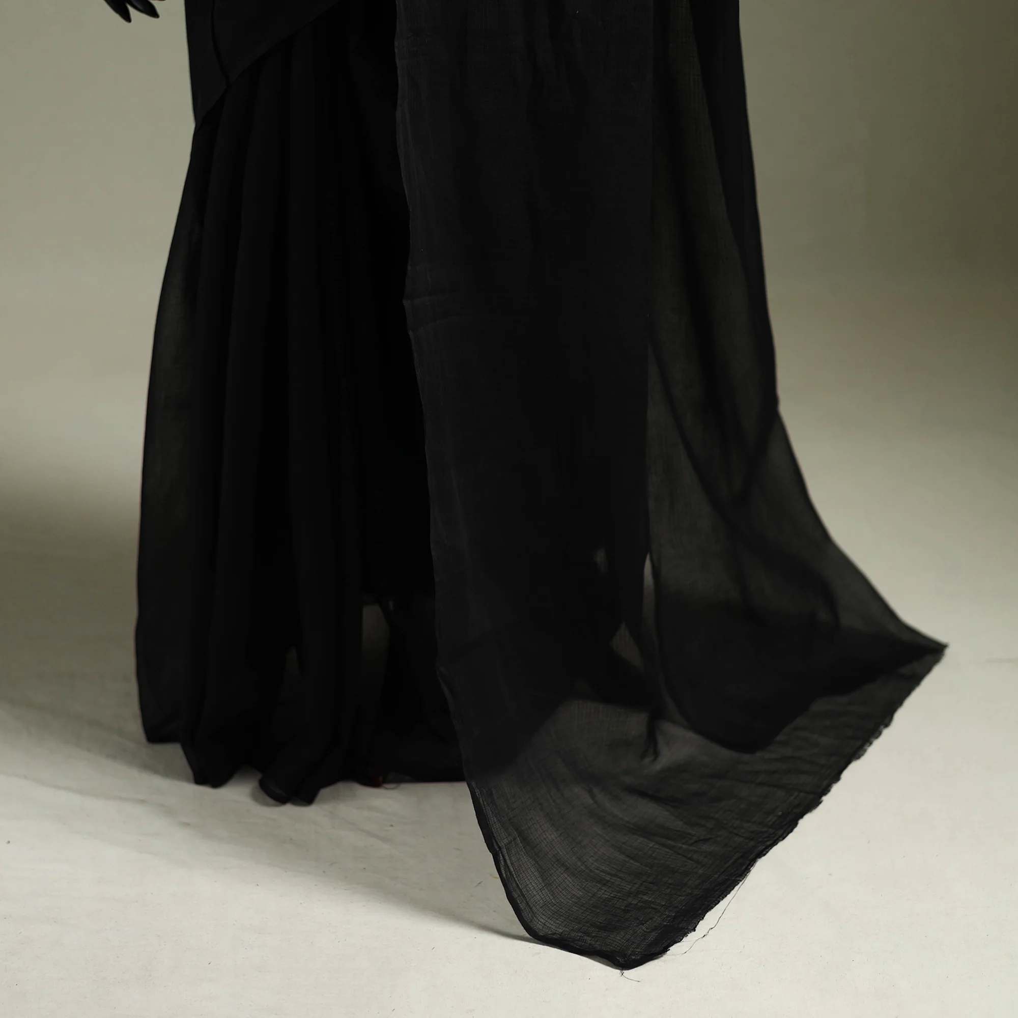 Black - Nazaakat Kota Doria Cotton Plain Saree with Blouse & Jewellery Set 133 - Image 4