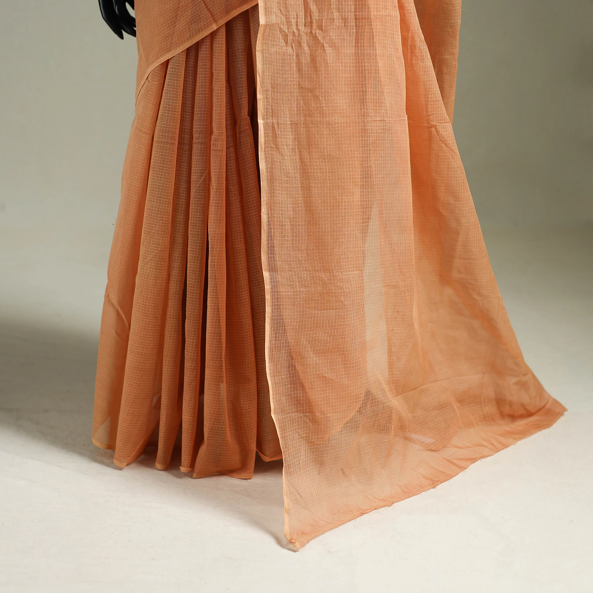 Peach - Nazaakat Kota Doria Cotton Plain Saree with Blouse & Jewellery Set 137 - Image 4