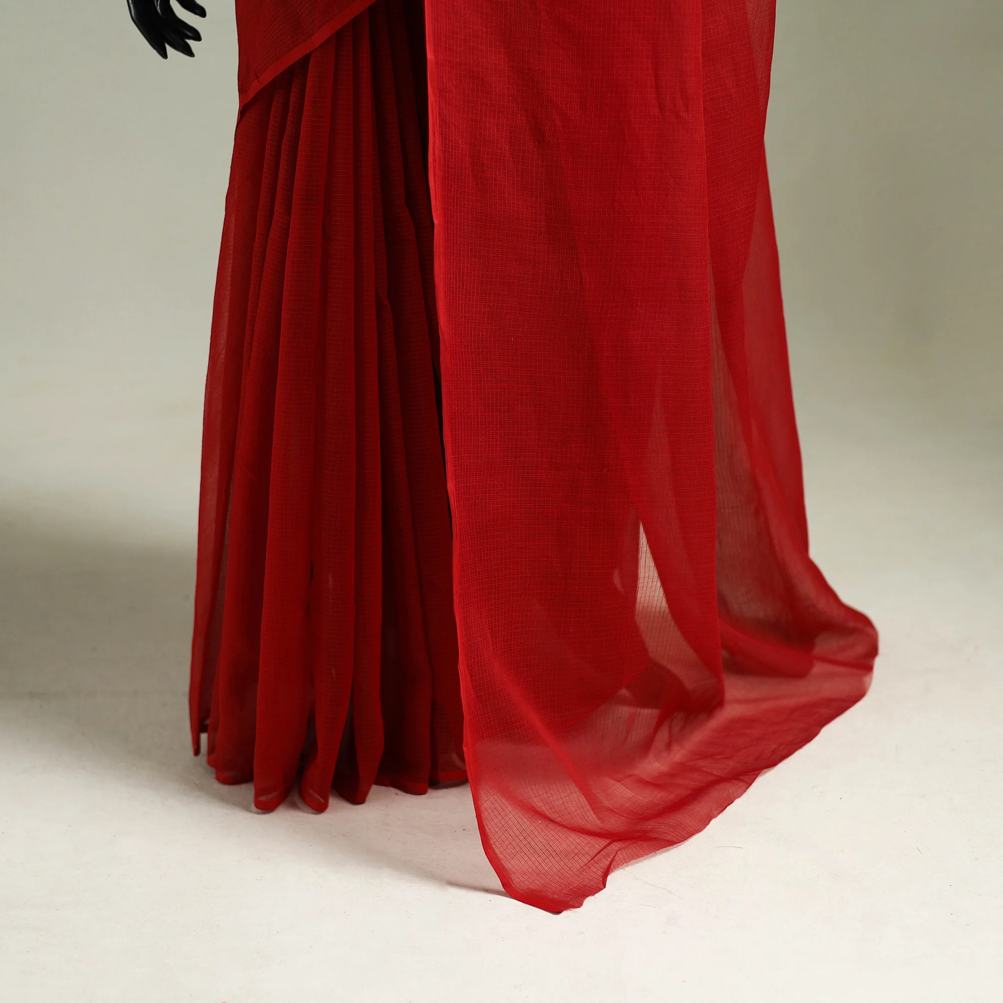 Red - Nazaakat Kota Doria Cotton Plain Saree with Blouse & Jewellery Set 141 - Image 4