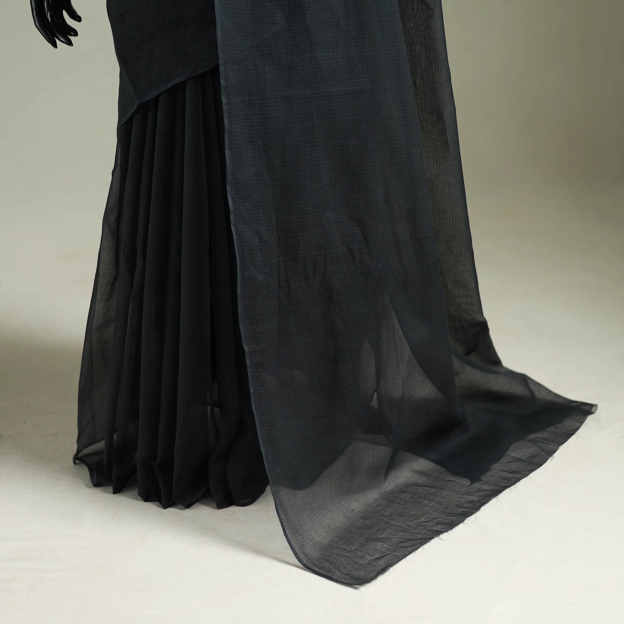 Grey - Nazaakat Kota Doria Cotton Plain Saree with Blouse & Jewellery Set 143 - Image 4
