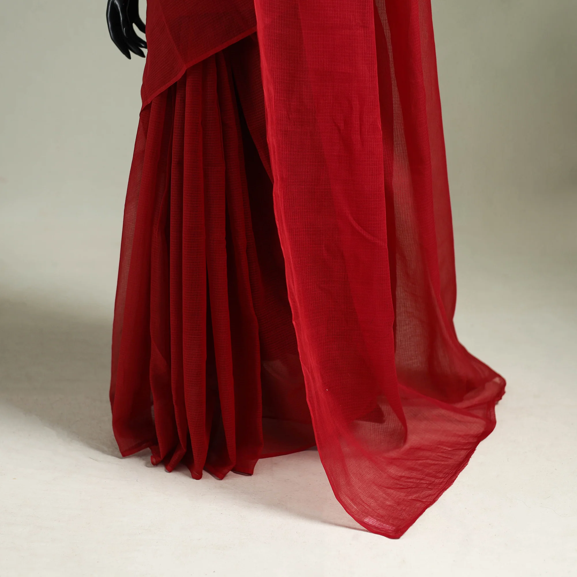 Red - Nazaakat Kota Doria Cotton Plain Saree with Blouse & Jewellery Set 147 - Image 4