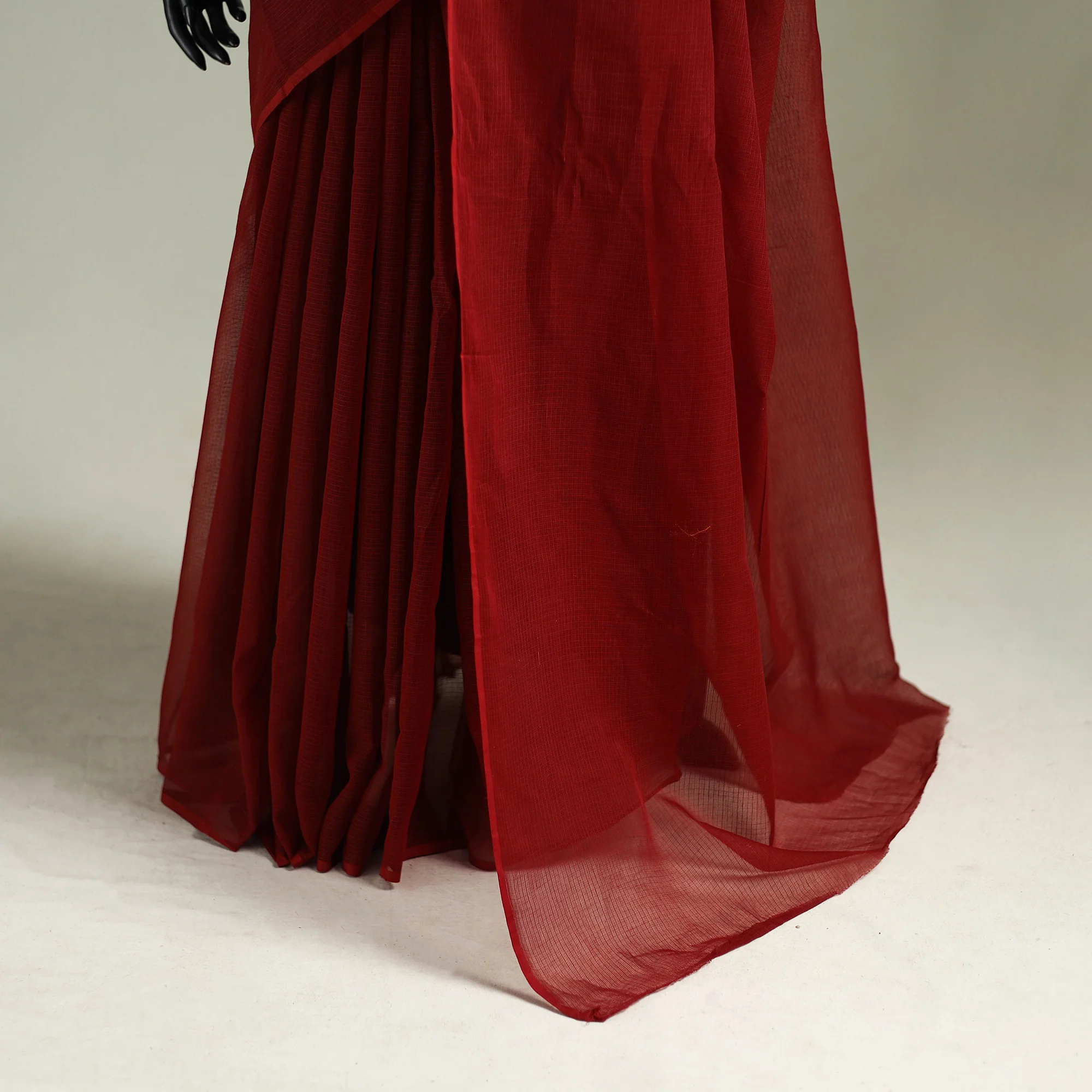 Red - Nazaakat Kota Doria Cotton Plain Saree with Blouse & Jewellery Set 149 - Image 4