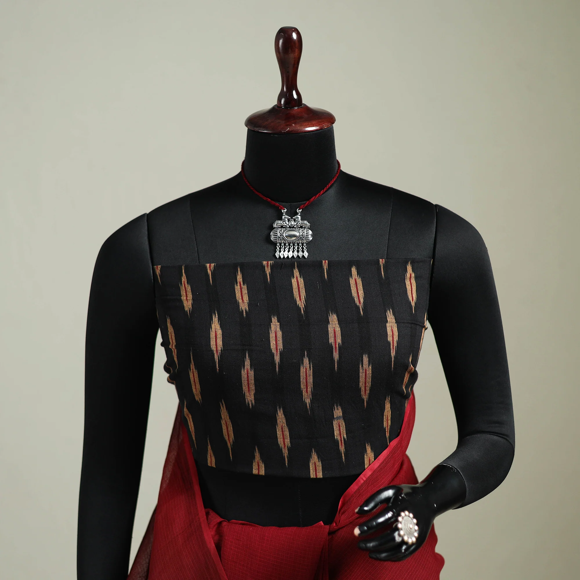 Red - Nazaakat Kota Doria Cotton Plain Saree with Blouse & Jewellery Set 153 - Image 2