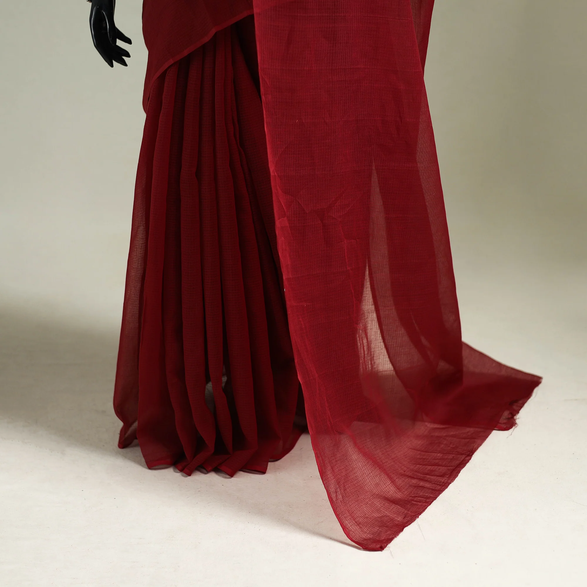 Red - Nazaakat Kota Doria Cotton Plain Saree with Blouse & Jewellery Set 154 - Image 4