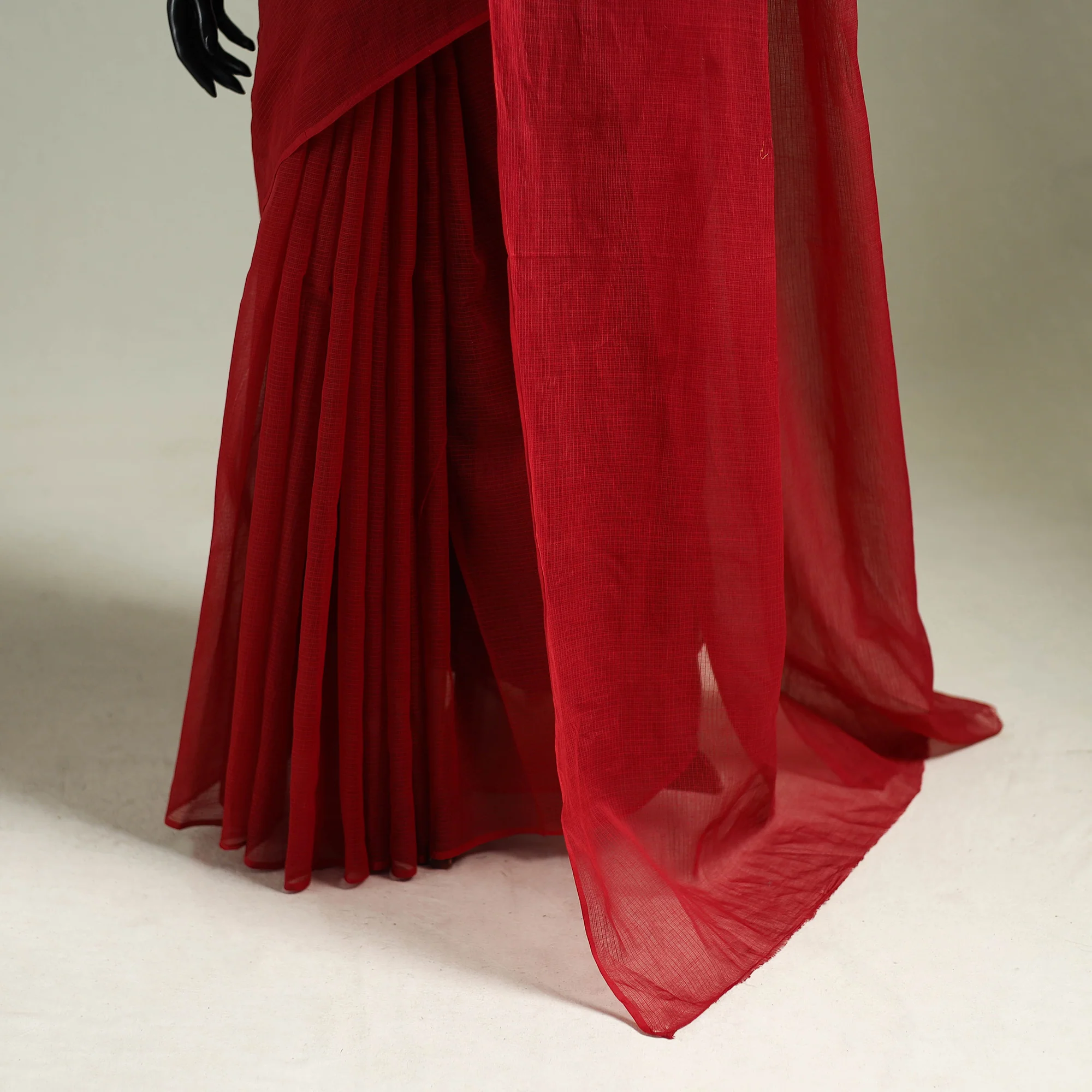 Red - Nazaakat Kota Doria Cotton Plain Saree with Blouse & Jewellery Set 155 - Image 4