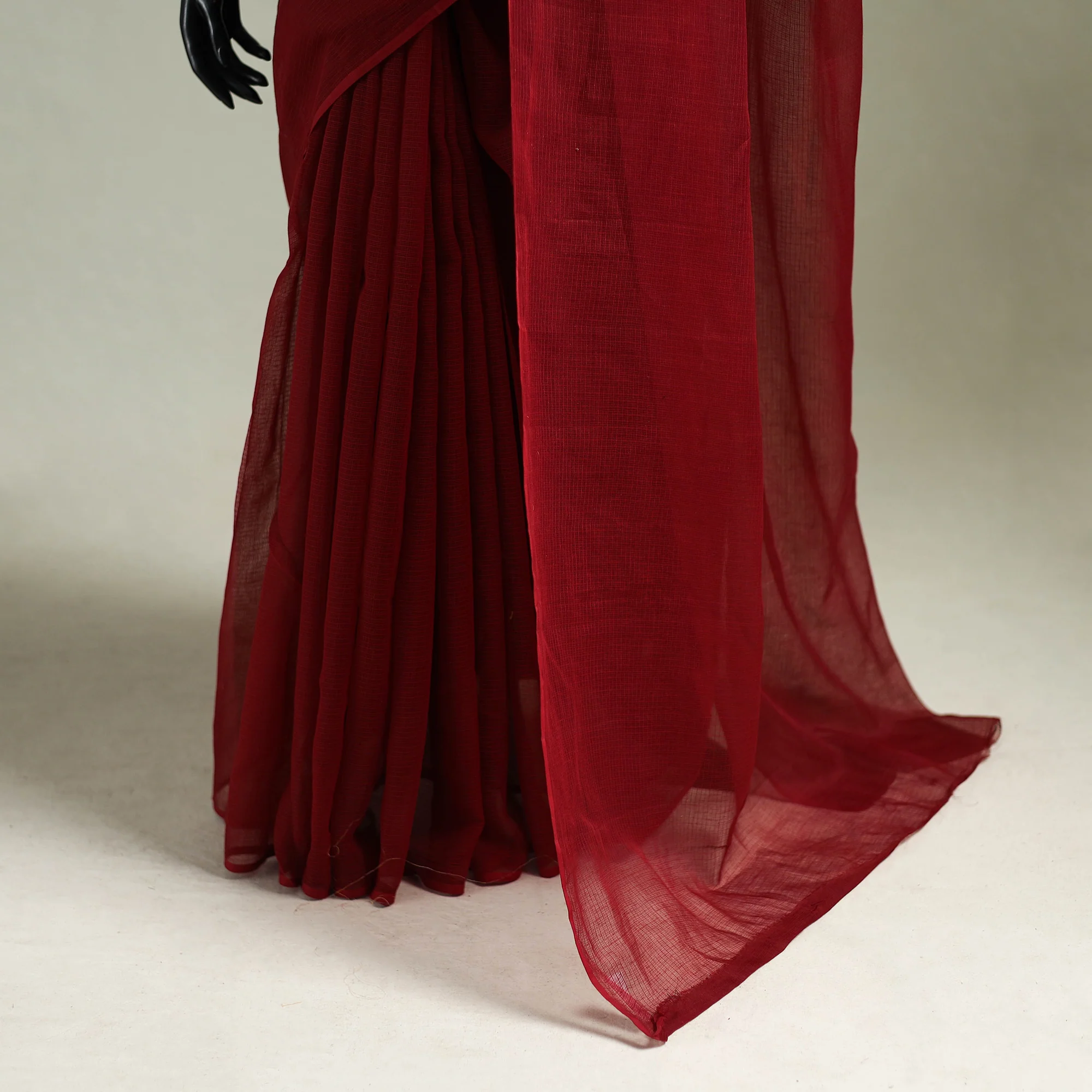 Red - Nazaakat Kota Doria Cotton Plain Saree with Blouse & Jewellery Set 156 - Image 4