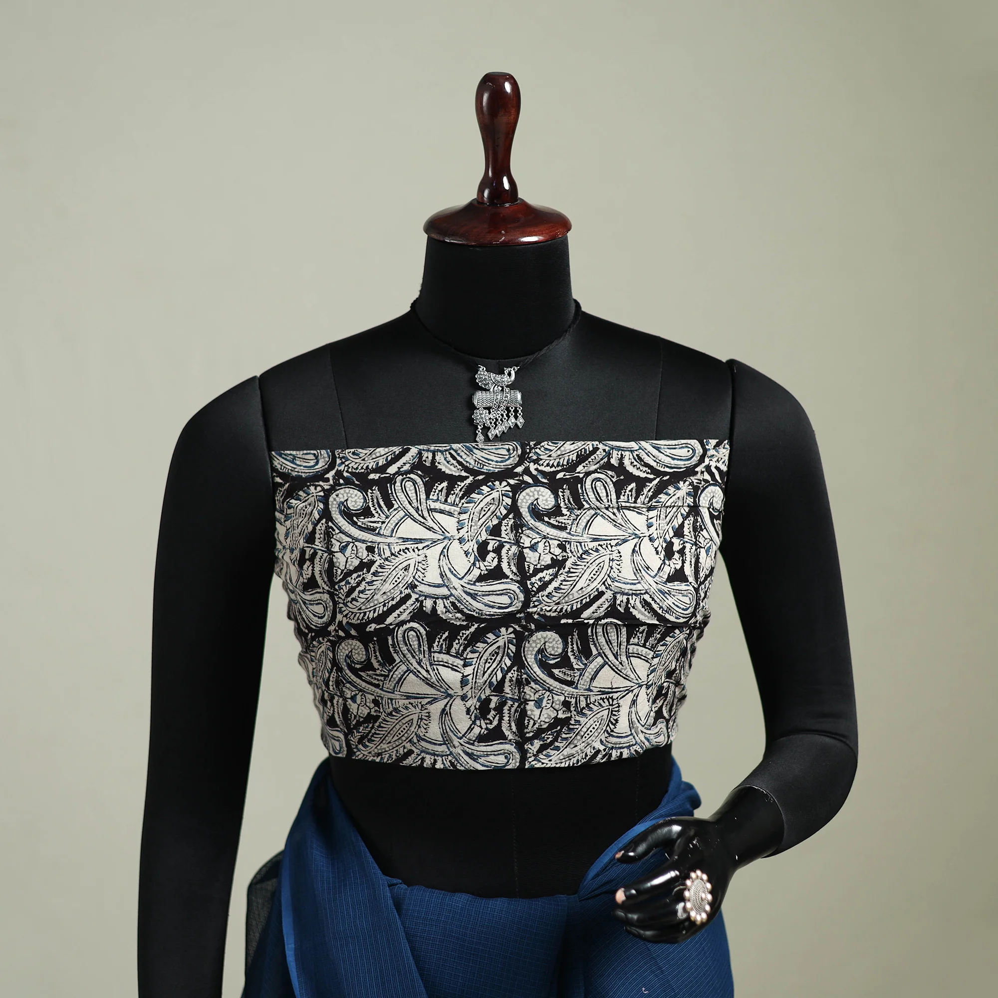 Blue - Nazaakat Kota Doria Cotton Plain Saree with Blouse & Jewellery Set 158 - Image 2
