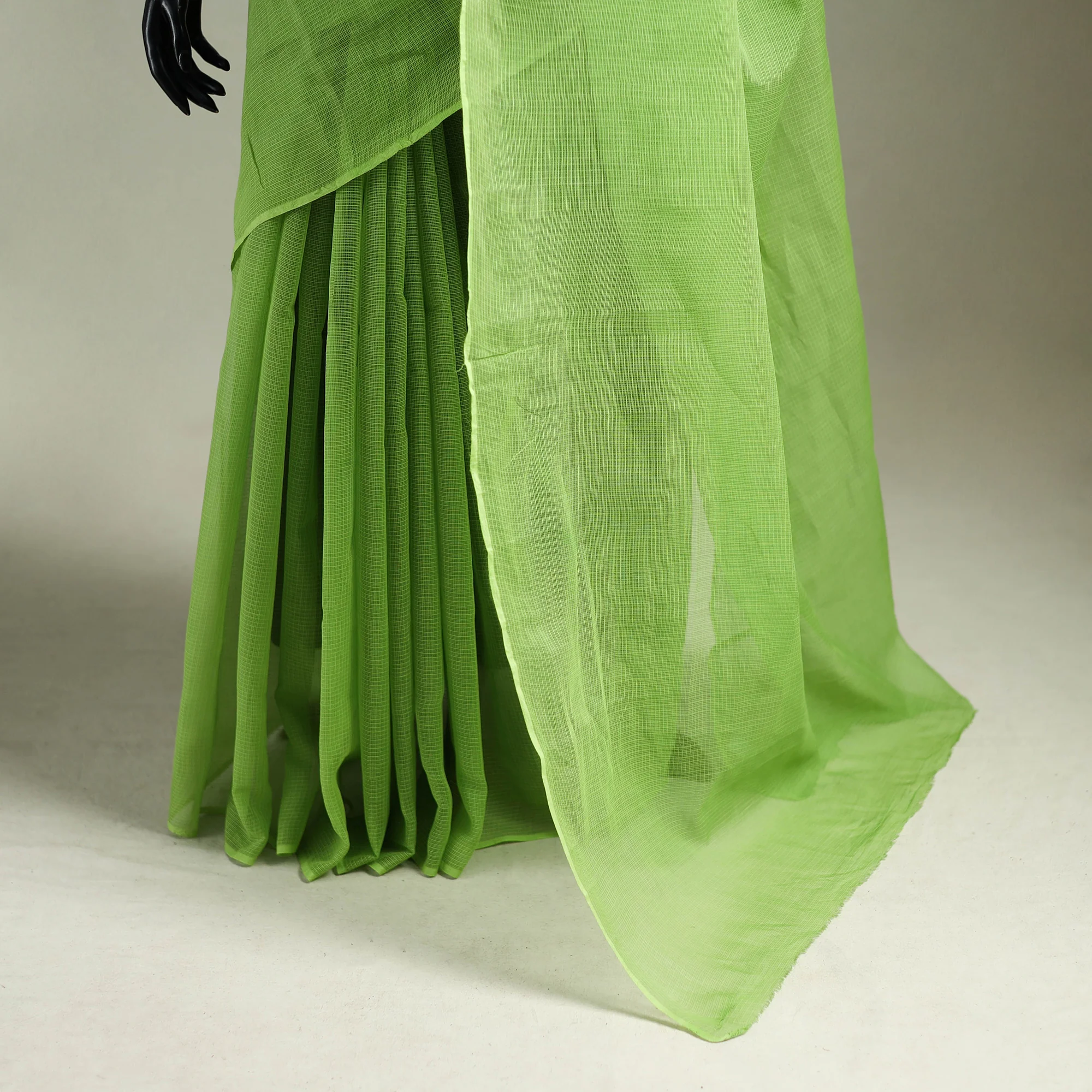 Green - Nazaakat Kota Doria Cotton Plain Saree with Blouse & Jewellery Set 162 - Image 4