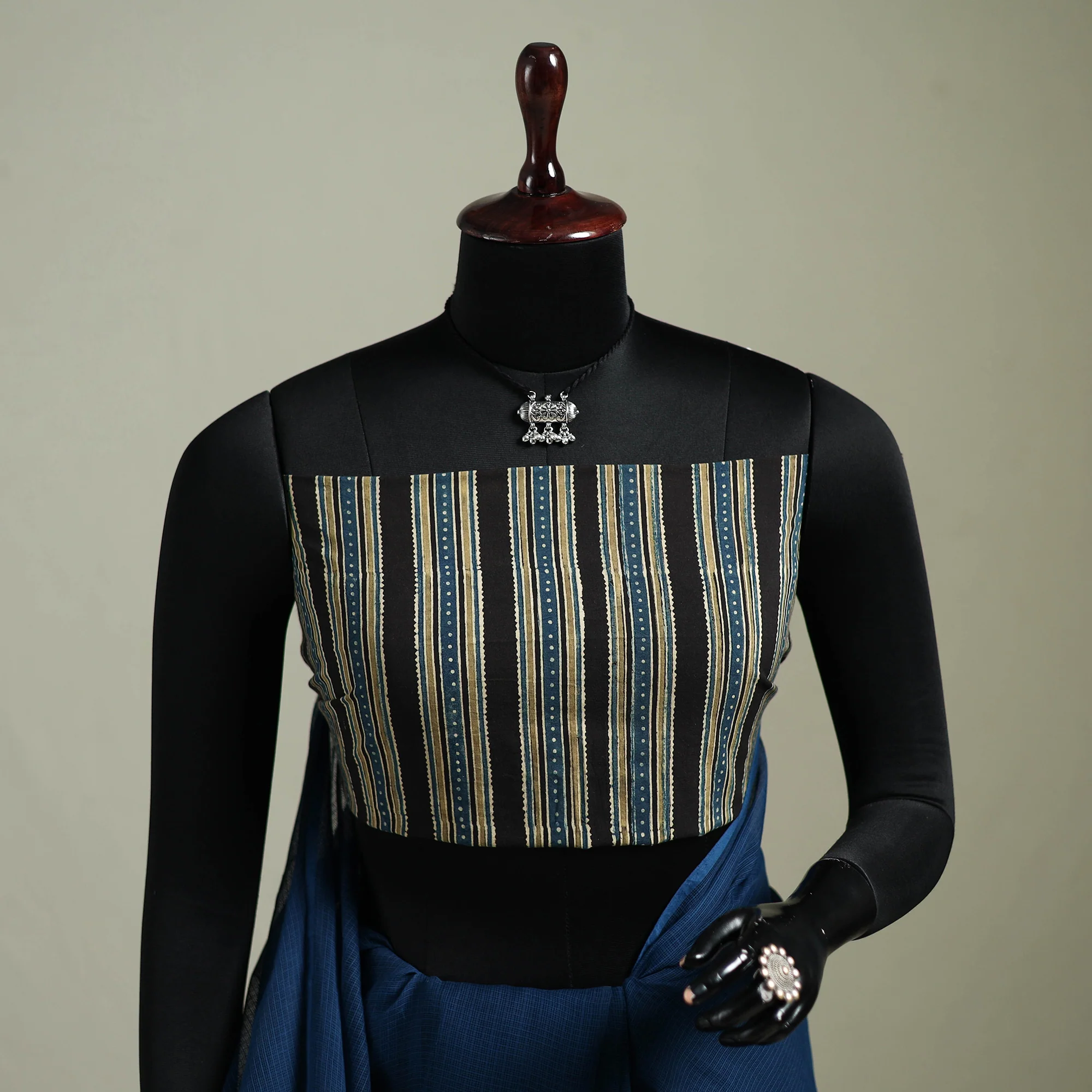 Blue - Nazaakat Kota Doria Cotton Plain Saree with Blouse & Jewellery Set 167 - Image 2