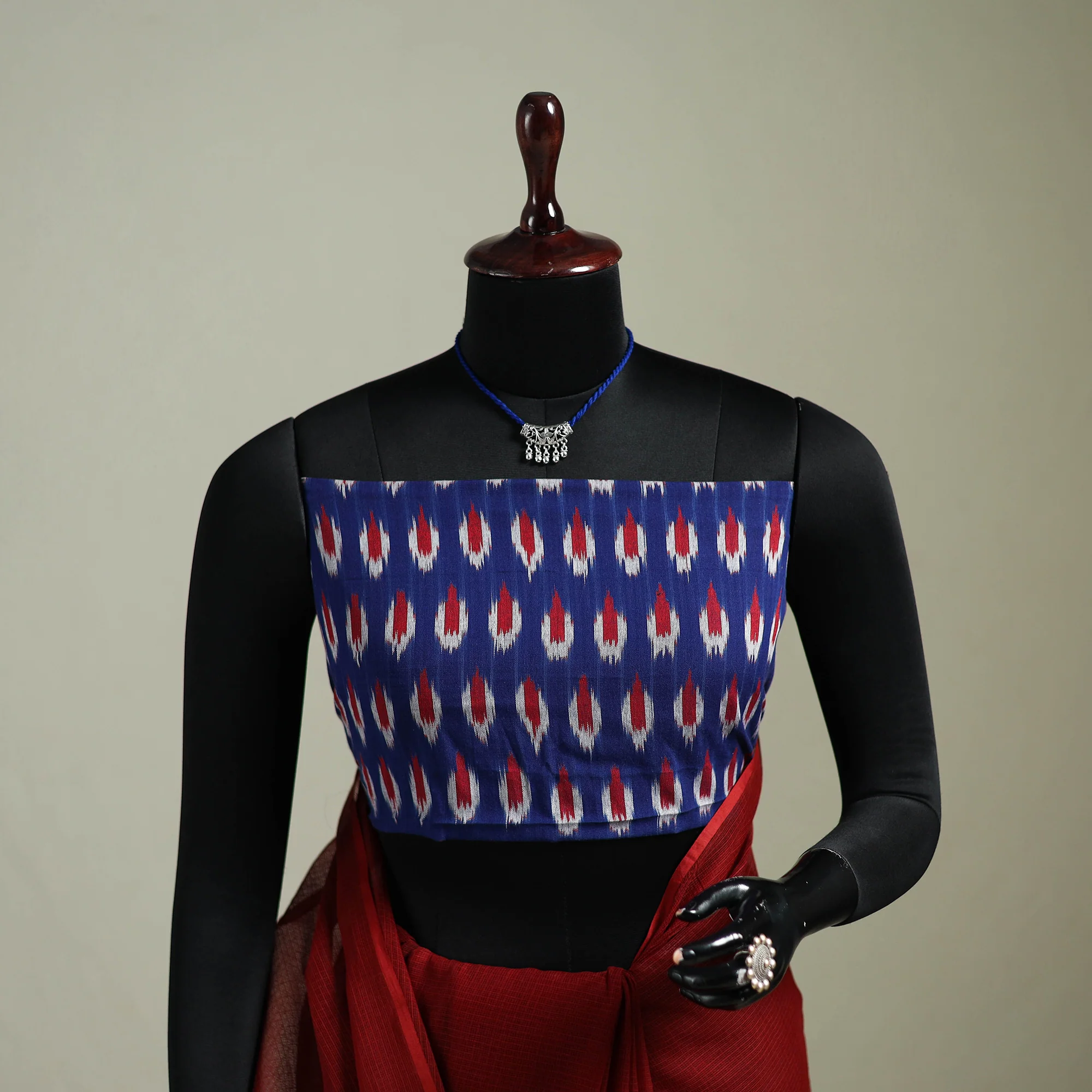 Red - Nazaakat Kota Doria Cotton Plain Saree with Blouse & Jewellery Set 171 - Image 2
