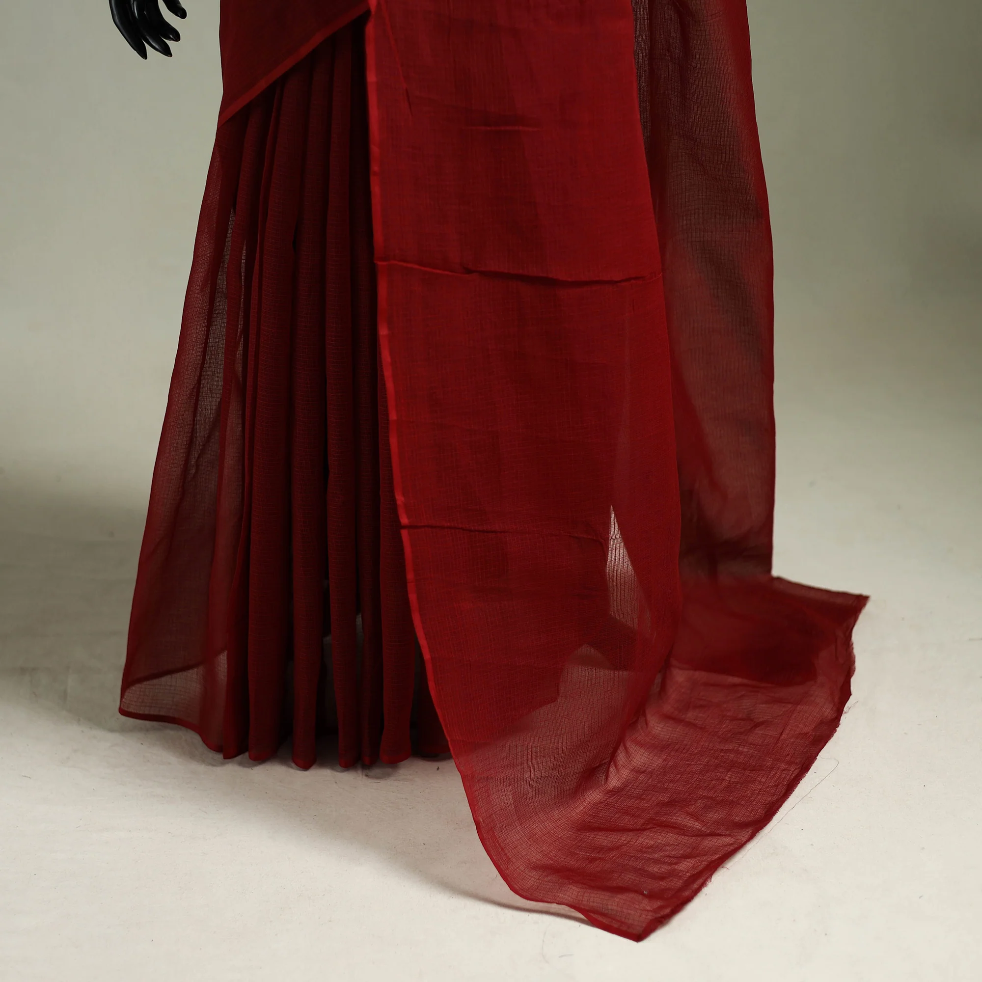 Red - Nazaakat Kota Doria Cotton Plain Saree with Blouse & Jewellery Set 171 - Image 4
