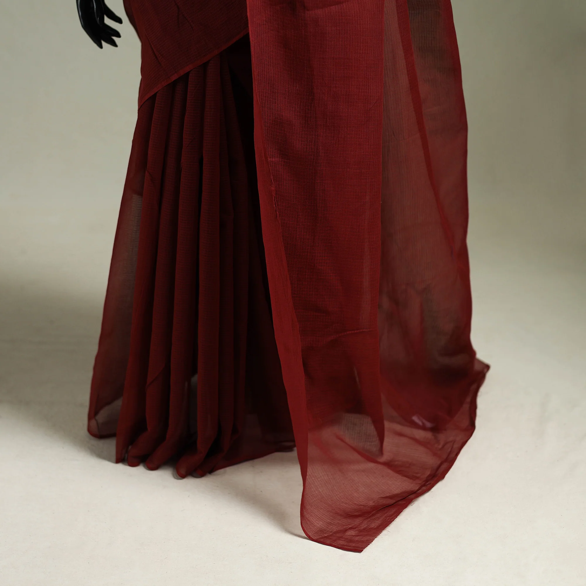 Red - Nazaakat Kota Doria Cotton Plain Saree with Blouse & Jewellery Set 172 - Image 4