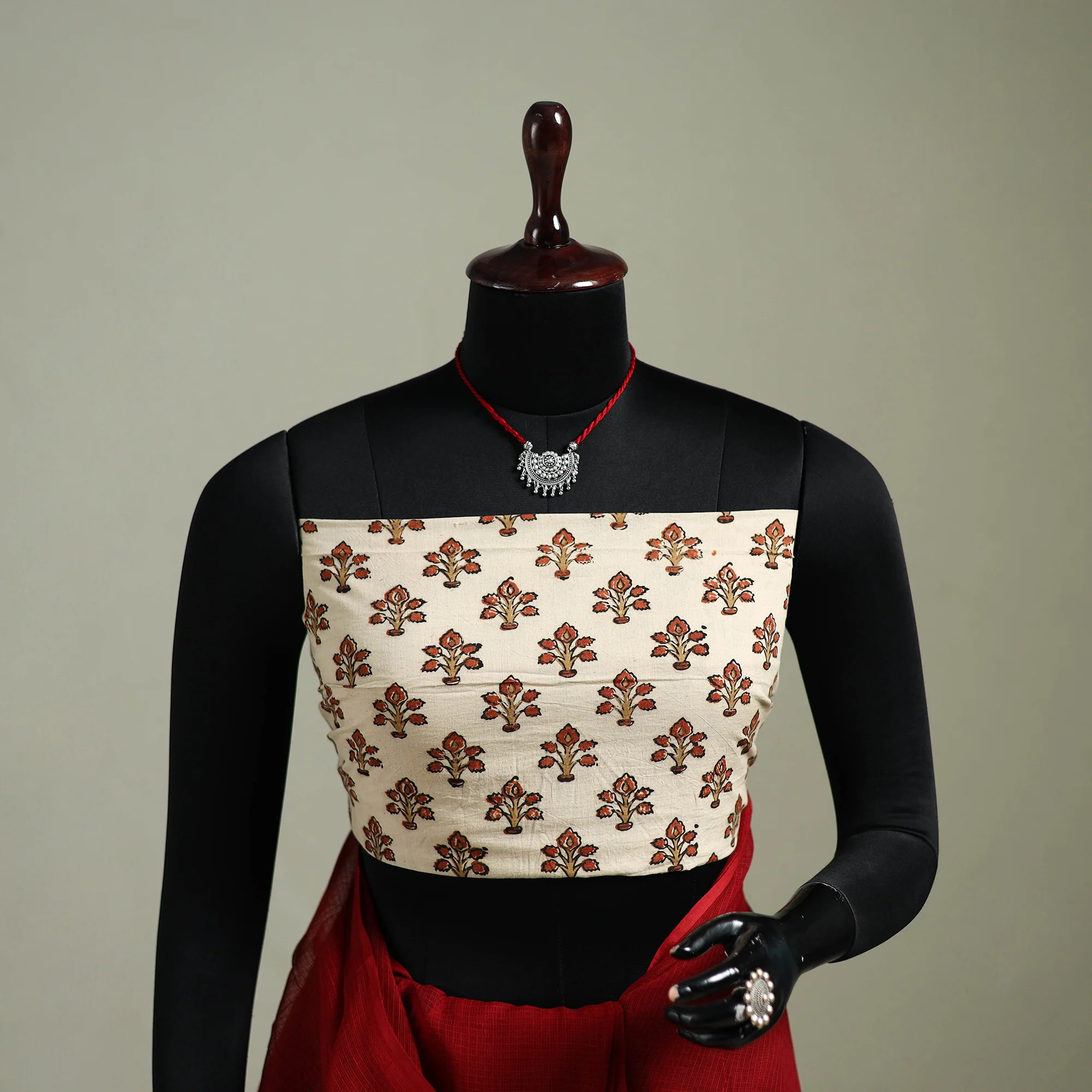 Red - Nazaakat Kota Doria Cotton Plain Saree with Blouse & Jewellery Set 178 - Image 2