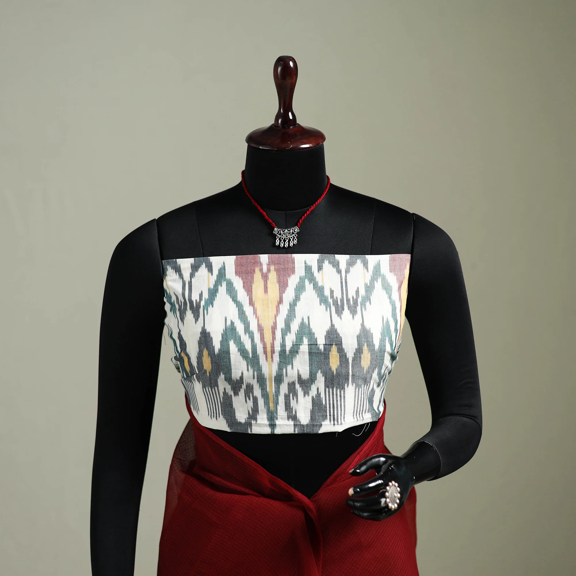 Red - Nazaakat Kota Doria Cotton Plain Saree with Blouse & Jewellery Set 183 - Image 2