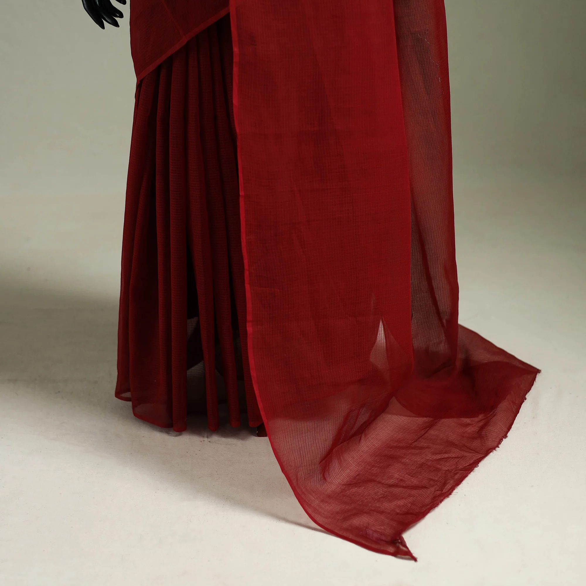 Red - Nazaakat Kota Doria Cotton Plain Saree with Blouse & Jewellery Set 183 - Image 4