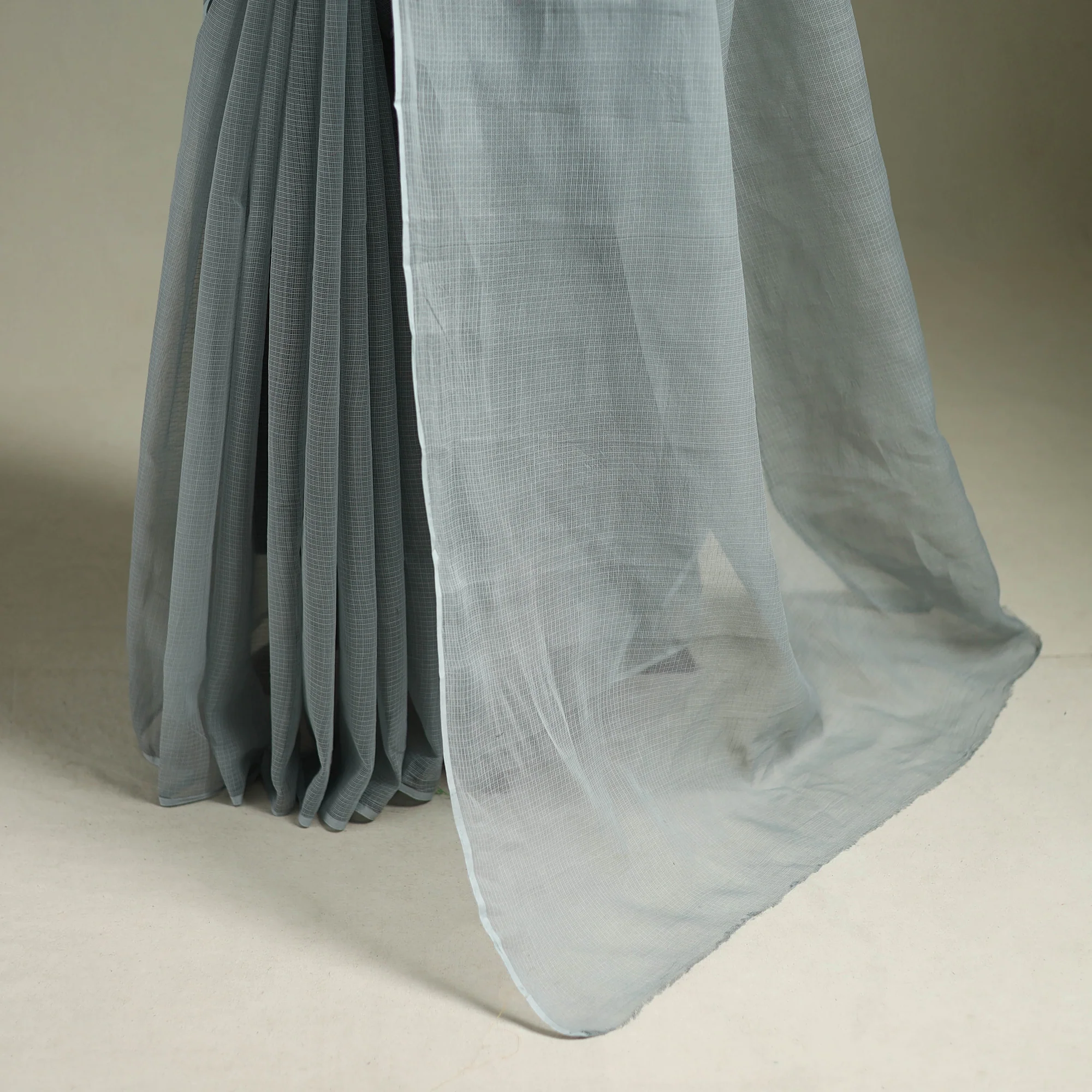 Grey - Nazaakat Kota Doria Cotton Plain Saree with Blouse & Jewellery Set 191 - Image 4