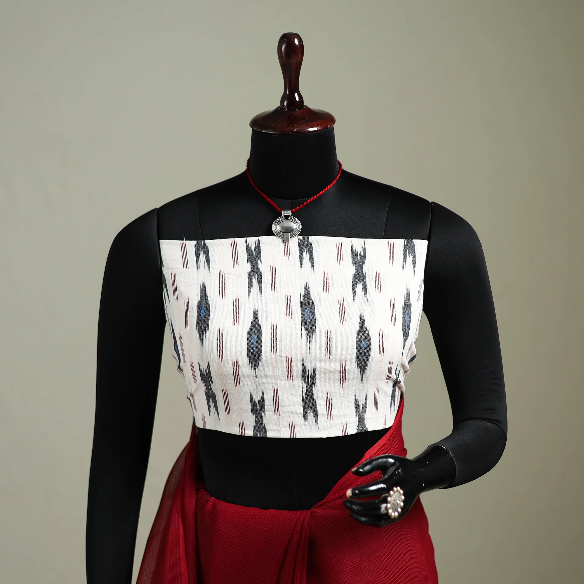 Red - Nazaakat Kota Doria Cotton Plain Saree with Blouse & Jewellery Set 193 - Image 2