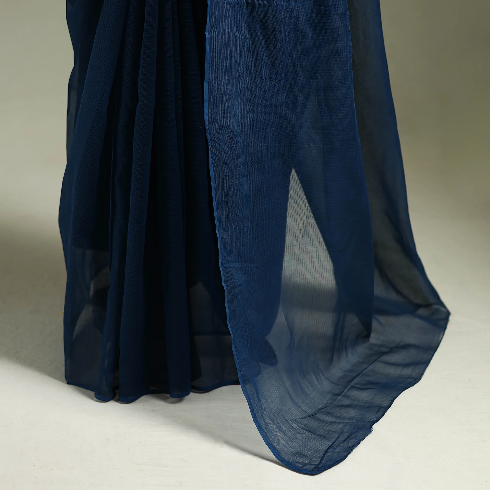 Blue - Nazaakat Kota Doria Cotton Plain Saree with Blouse & Jewellery Set 33 - Image 4