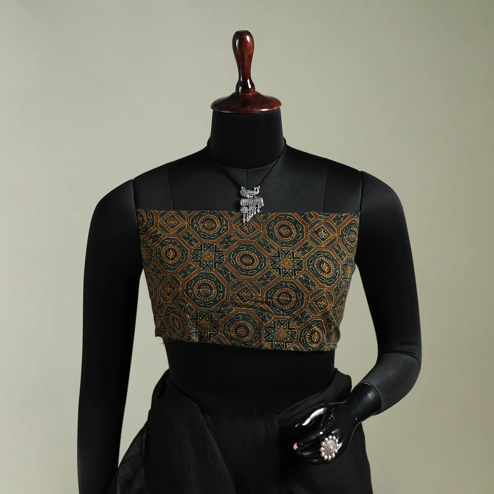 Black - Nazaakat Kota Doria Cotton Plain Saree with Blouse & Jewellery Set 41 - Image 2
