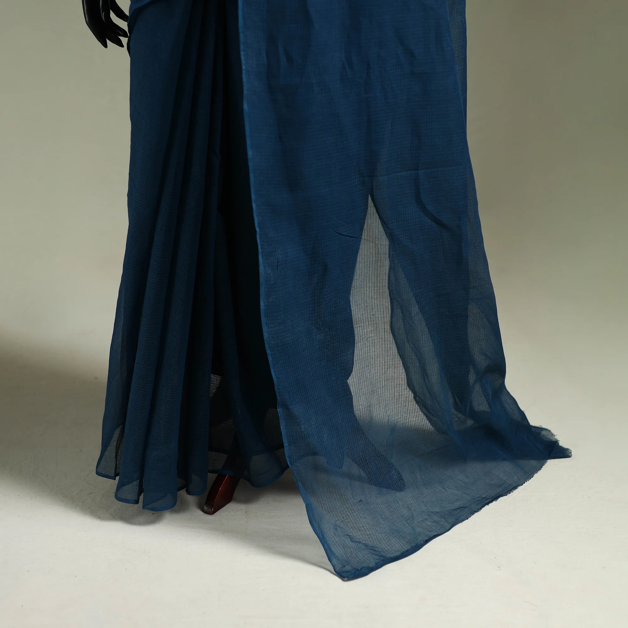 Blue - Nazaakat Kota Doria Cotton Plain Saree with Blouse & Jewellery Set 48 - Image 4
