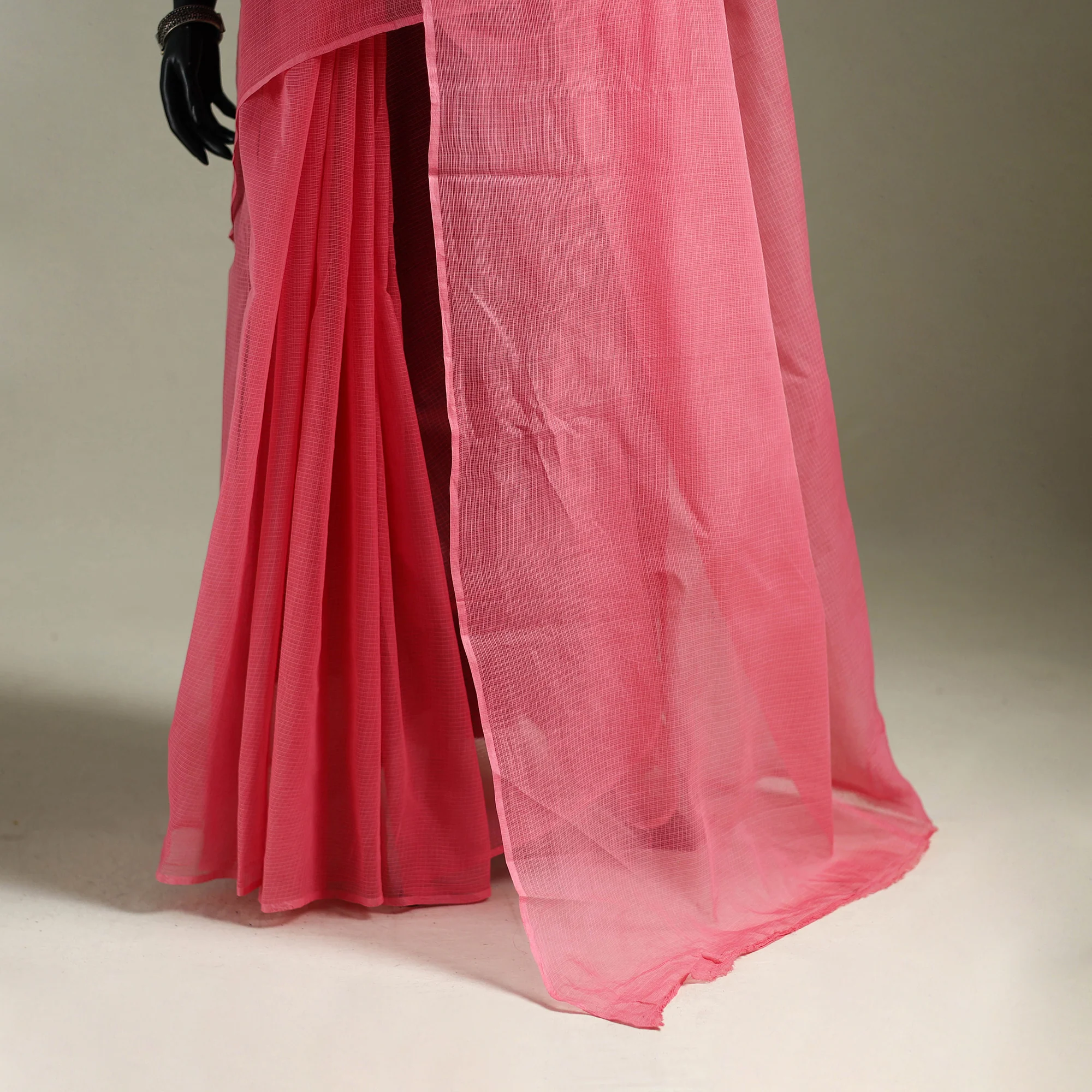 Pink - Nazaakat Kota Doria Cotton Plain Saree with Blouse & Jewellery Set 59 - Image 4
