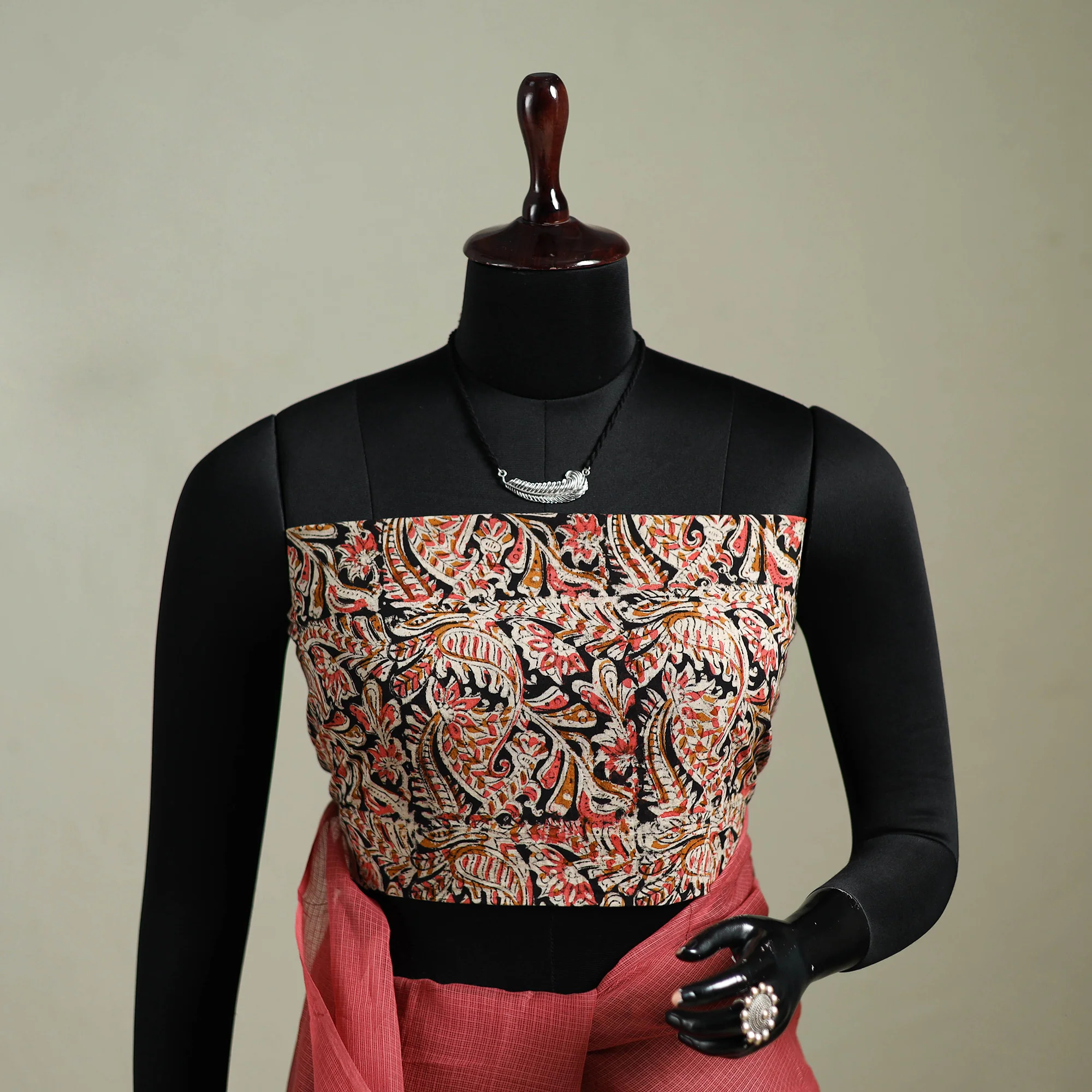 Red - Nazaakat Kota Doria Cotton Plain Saree with Blouse & Jewellery Set 60 - Image 2