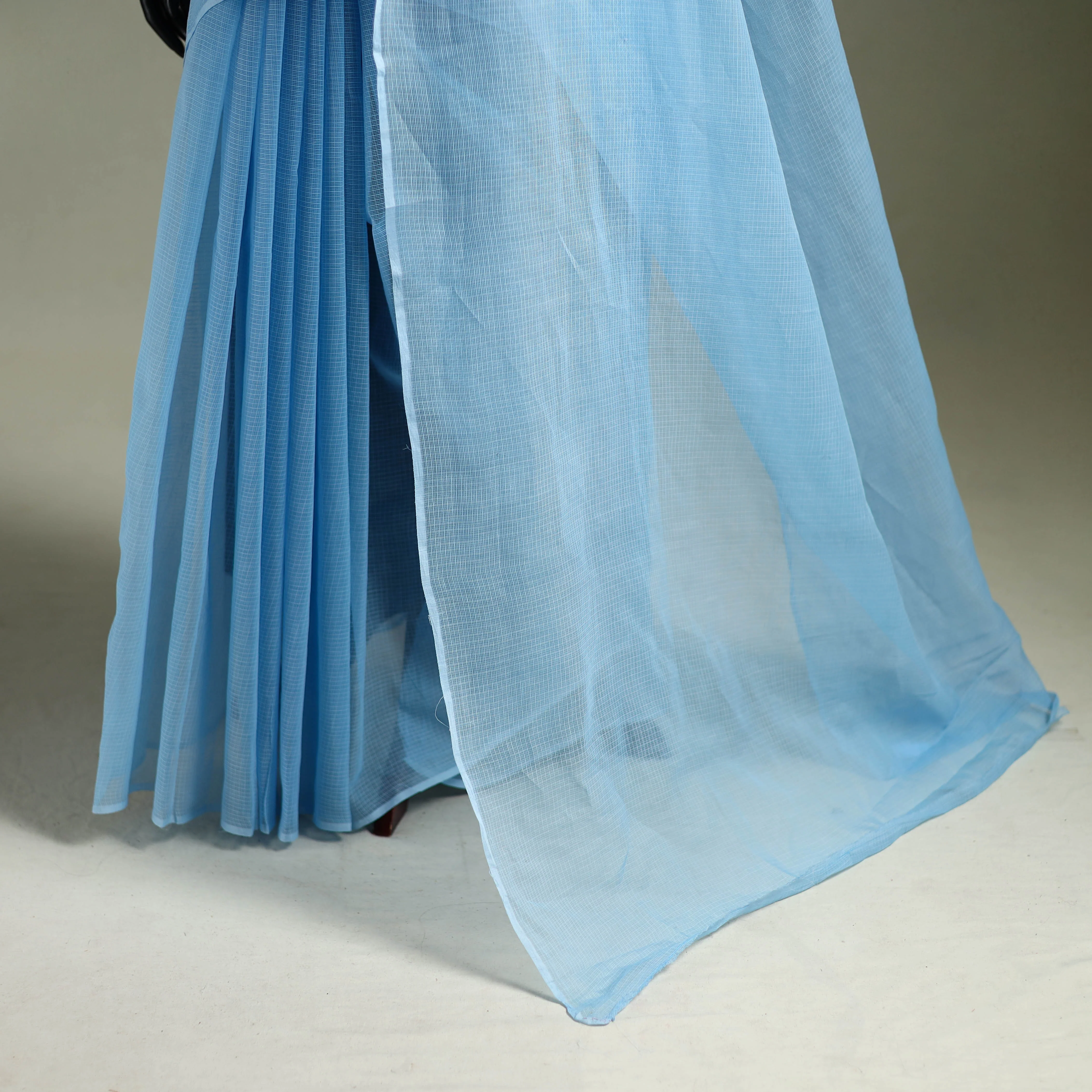 Blue - Nazaakat Kota Doria Cotton Plain Saree with Blouse & Jewellery Set 68 - Image 4